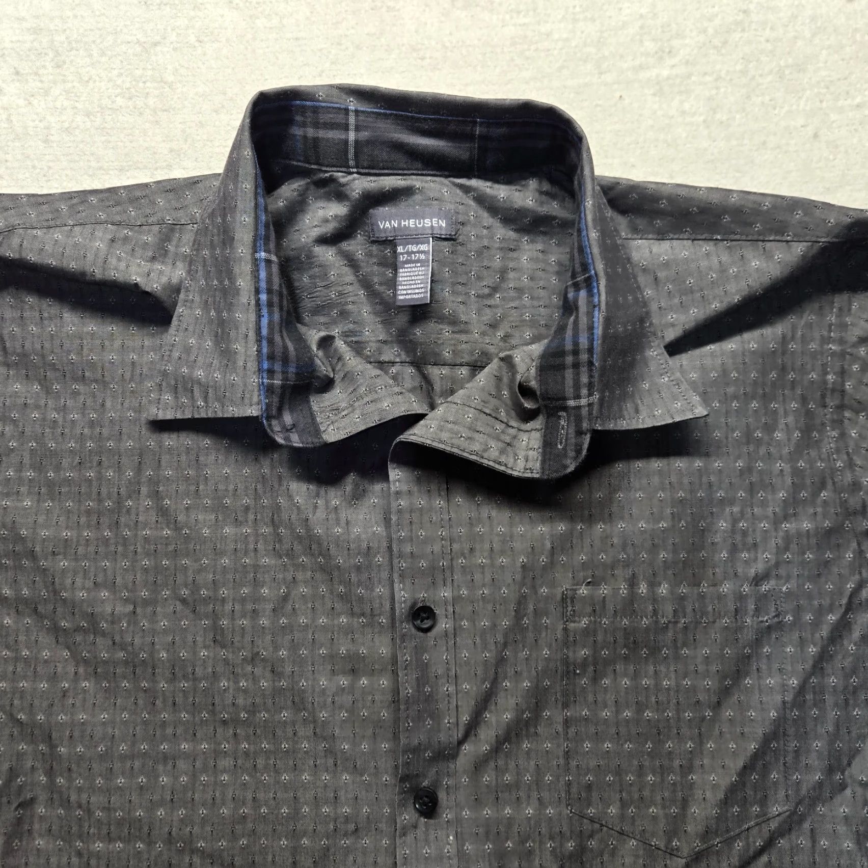 Van Heusen VINTAGE Van Heusen Shirt Gray Pattern Long Sleeve Adult XL Cotton Button-Up 17 17.5 Mens Size US XL / EU 56 / 4 - 2 Thumbnail