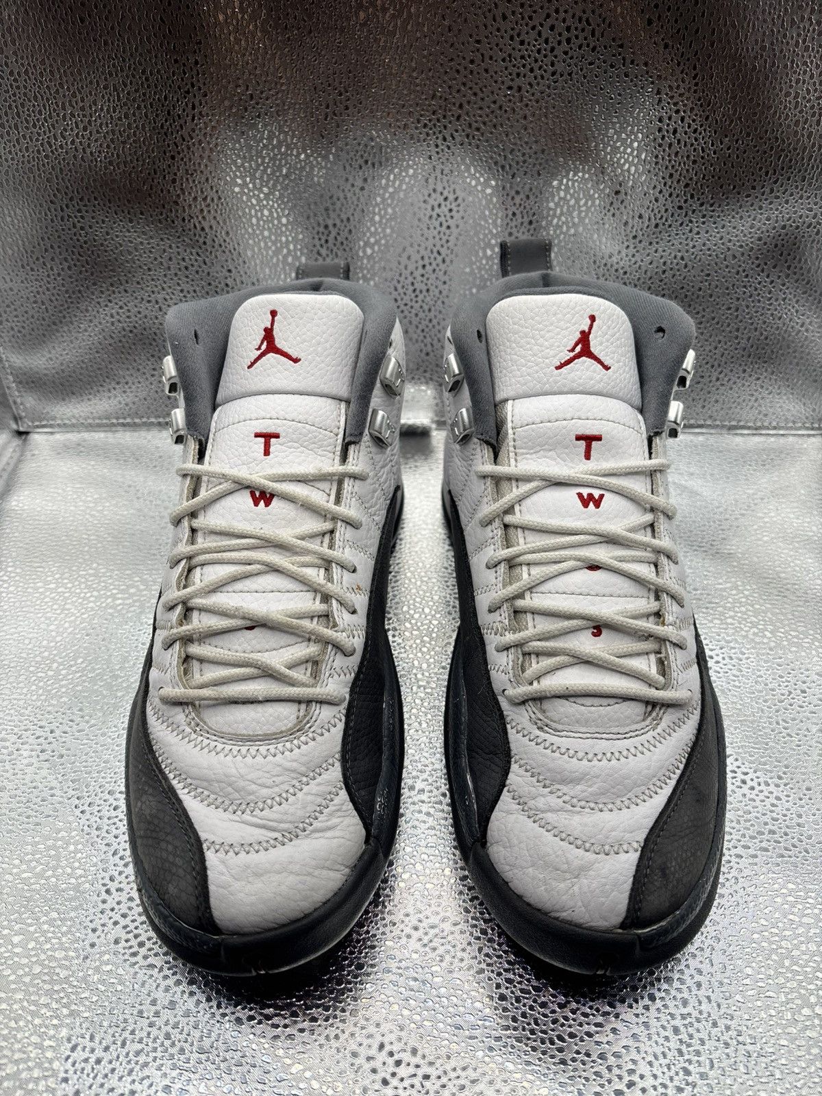 Jordan Brand Air Jordan 12 white dark grey Size US 9.5 / EU 42-43 - 2 Thumbnail