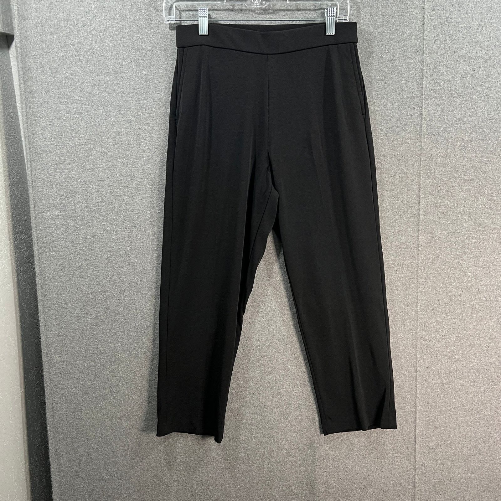 Other Susan Graver Regular LK Fusion Pull-On Crop Pant Black Size 27" / US 4 / IT 40 - 1 Thumbnail