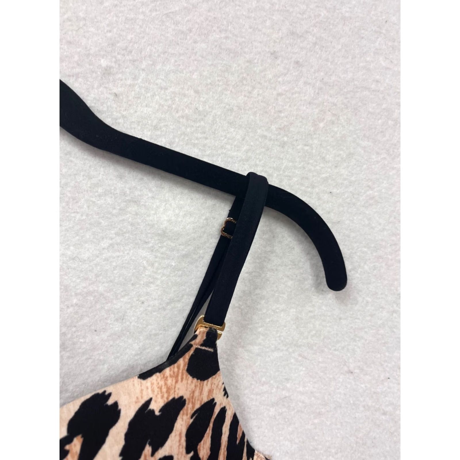 Victoria's Secret Victoria's Secret Leopard Print Padded Underwire Bra 36D #8548 Unisex Adults 36D Leopard T-Shirt Bra Womens Size ONE SIZE - 6 Thumbnail