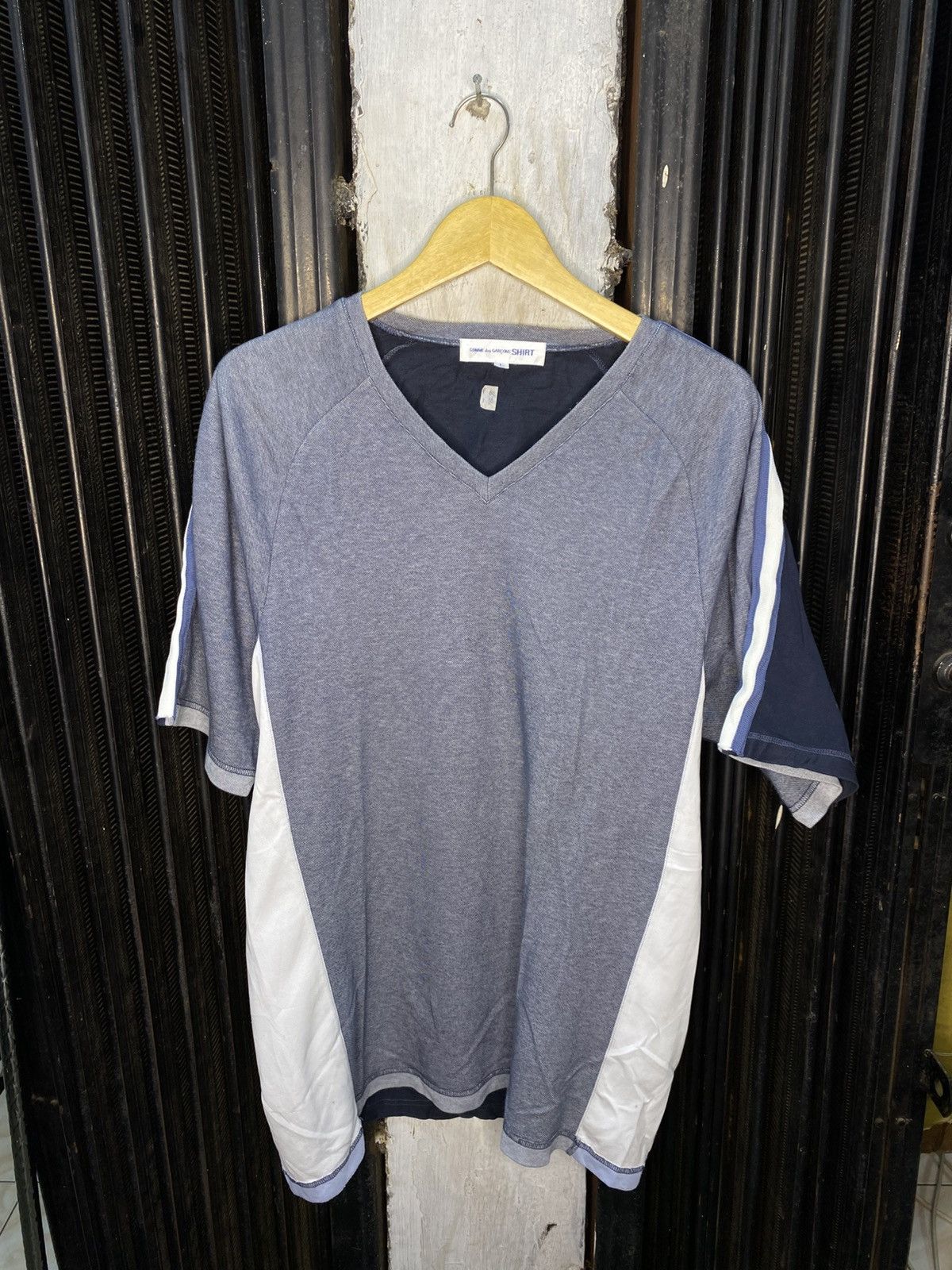 CDG by Comme des Garcons Rare vintage tshirt cdg vneck & vans vintage tshirt Size US M / EU 48-50 / 2 - 2 Thumbnail