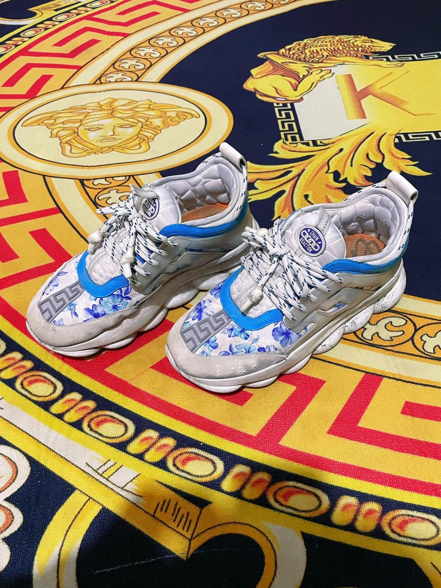 Versace Versace Medusa Swirl Running Sneaker 42 8/10 Size US 9 / EU 42 - 4 Thumbnail