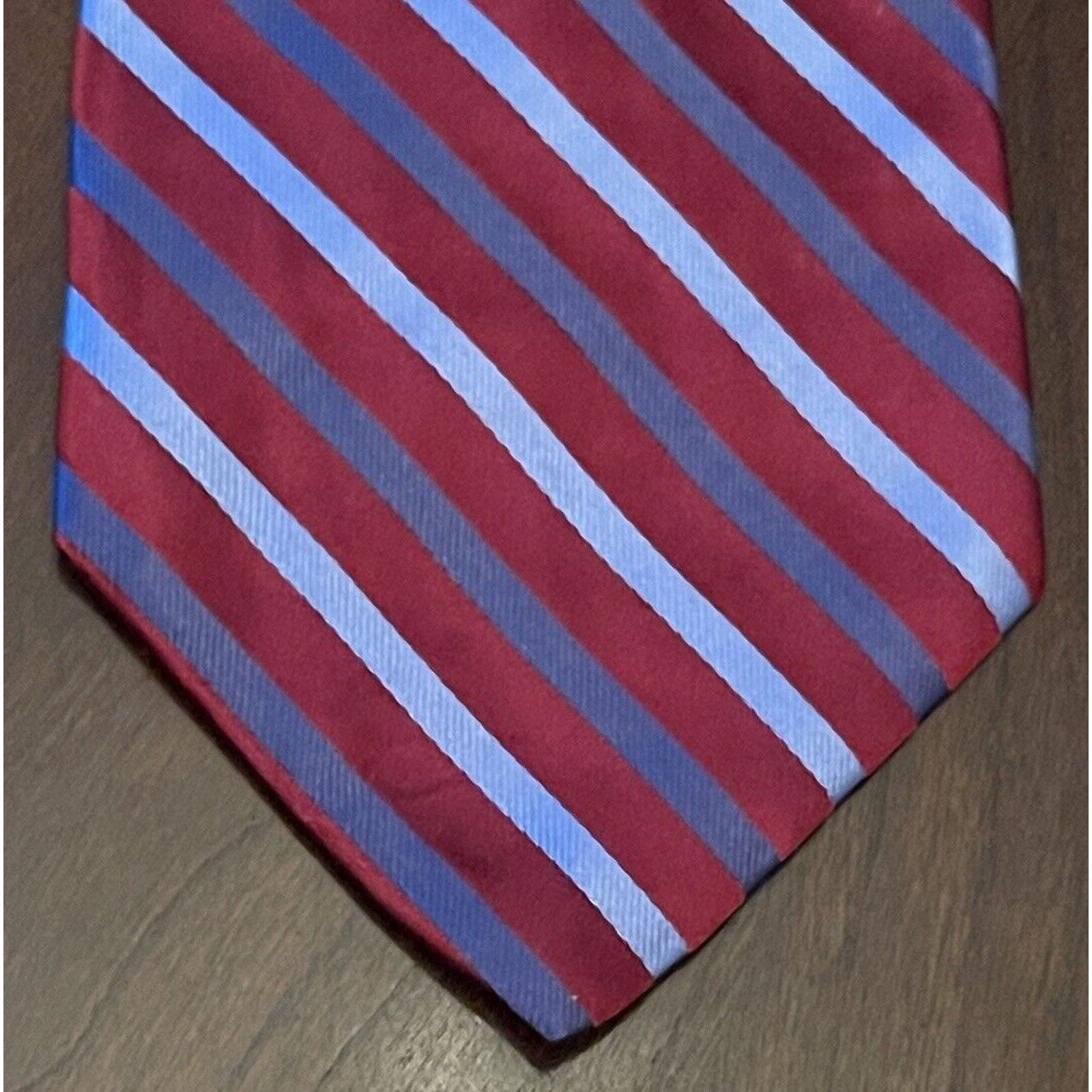 Van Heusen Van Heusen Red Blue 100% Imported Silk Made In USA Size ONE SIZE - 1 Thumbnail