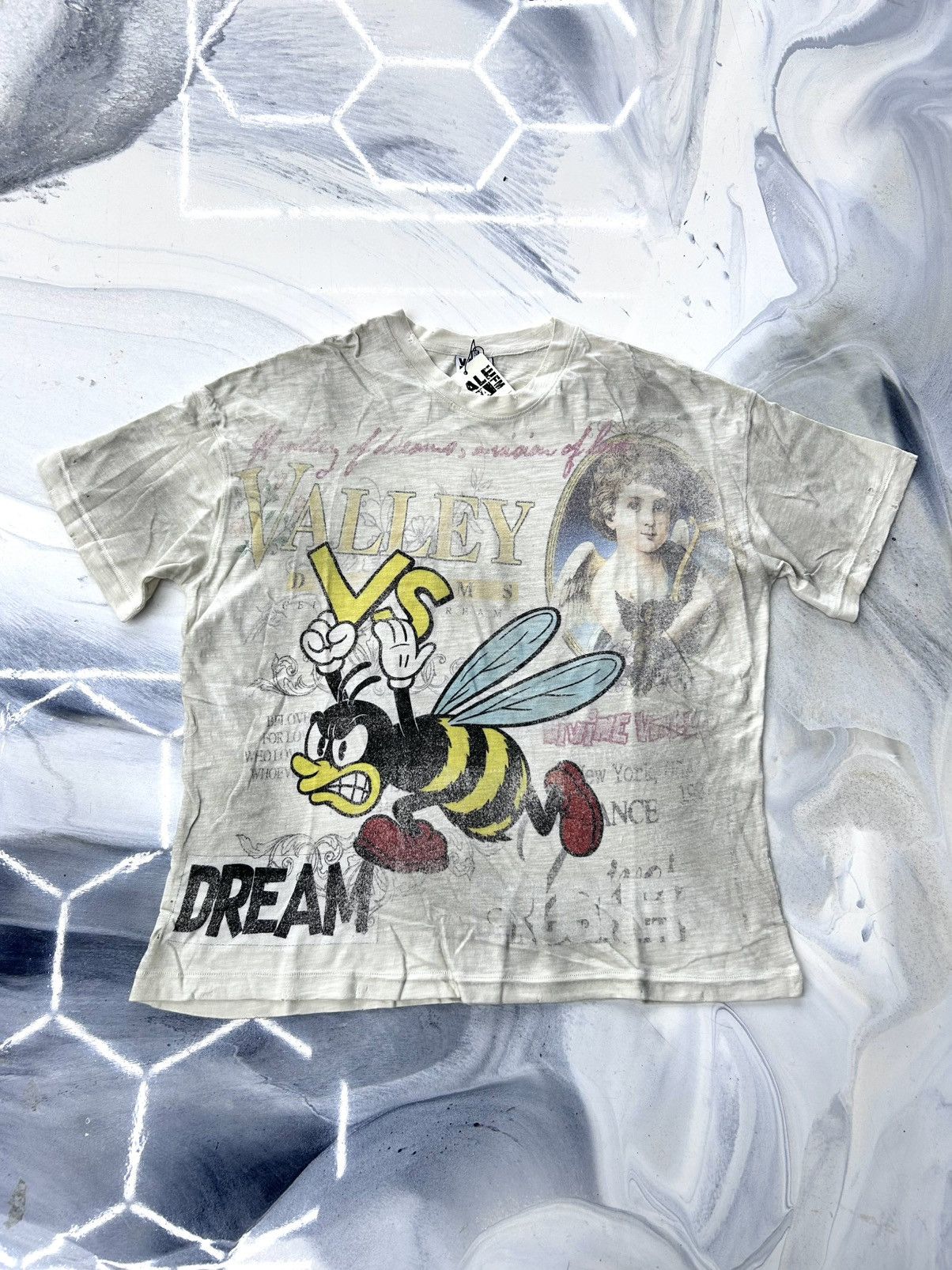 Vale Mayhem Tee Cream Size M
