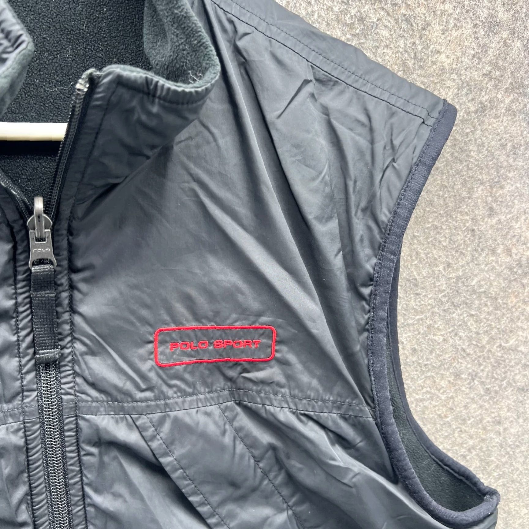 Vintage VINTAGE Polo Sport Vest Mens M Black Reversible Nylon Windbreaker Outdoor 90s Polo Sport Mens Size US M / EU 48-50 / 2 - 7 Thumbnail