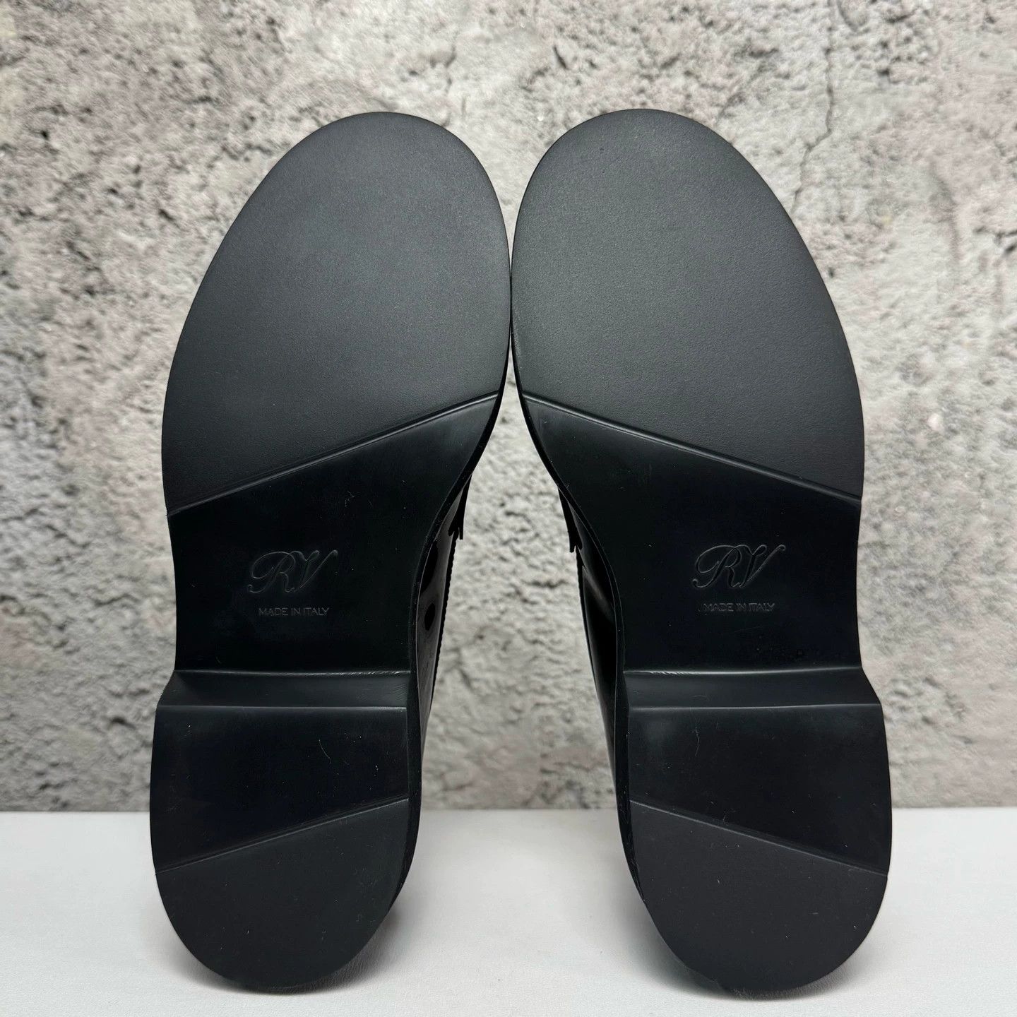 Roger Vivier Roger Vivier Crystal Buckle Loafer 36.5 99 New Size US 6 / IT 36 - 8 Thumbnail