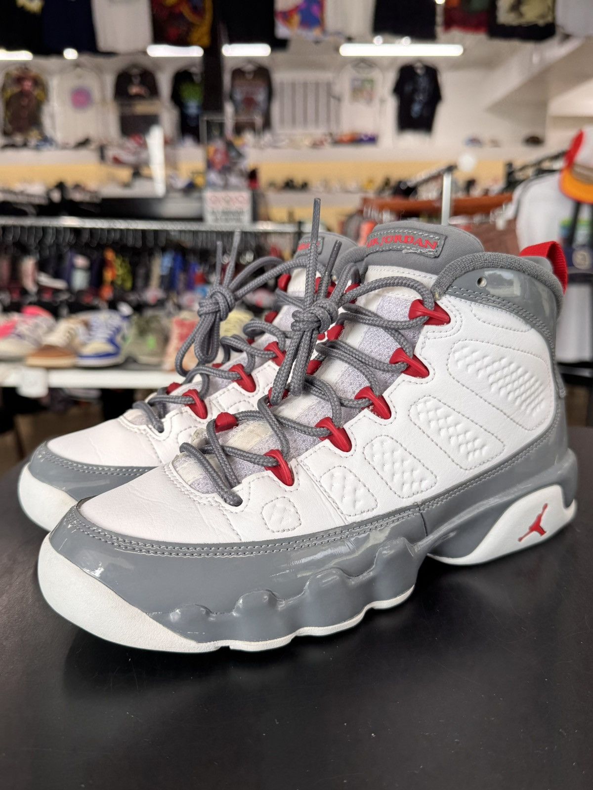Jordan Brand Air Jordan 9 Fire Red Size 7Y (2022) Size US 6 / EU 39 - 1 Thumbnail