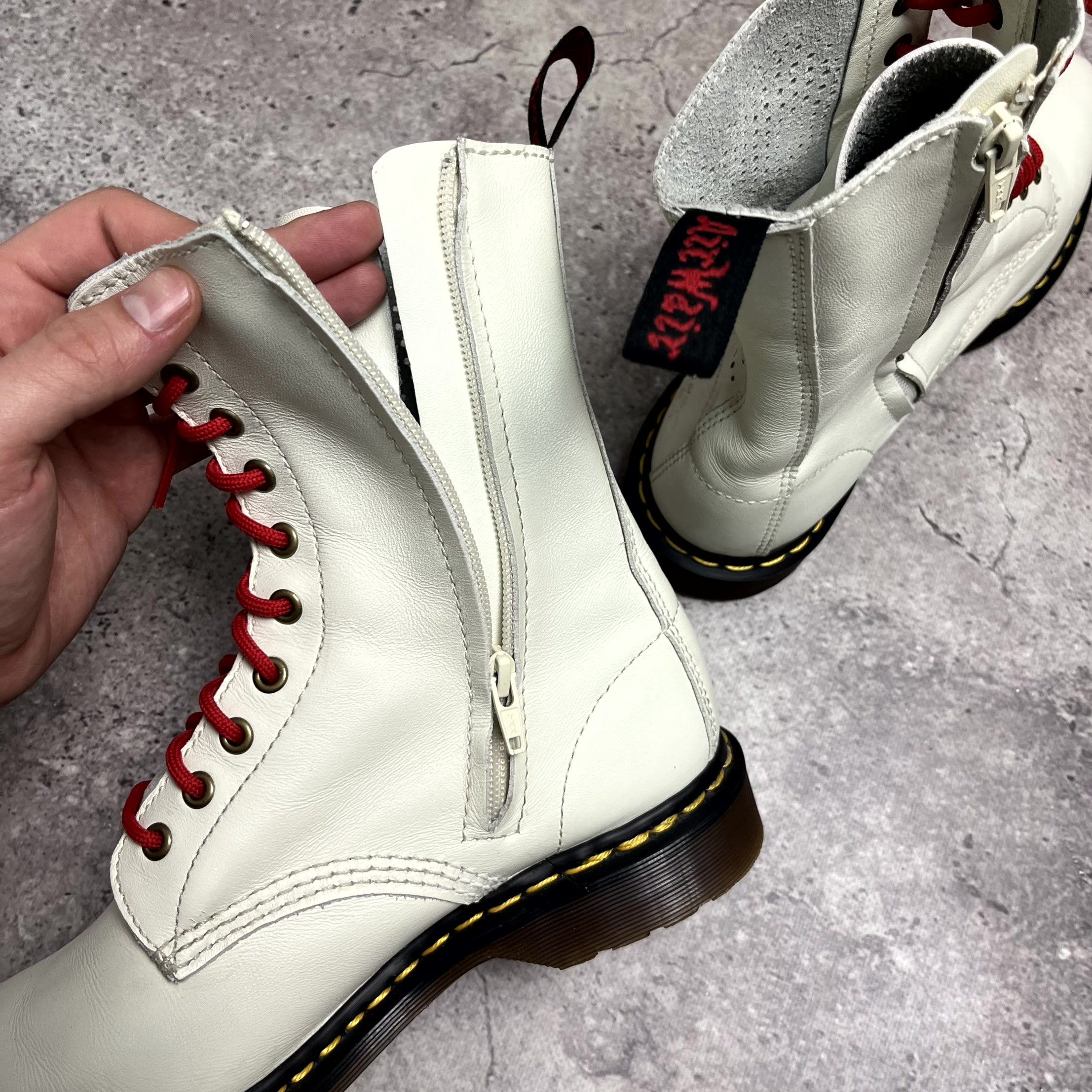 Dr. Martens Dr Martens Perf Skull Punk Leather White Boots Size EU 41 Size US 11 / IT 41 - 5 Thumbnail