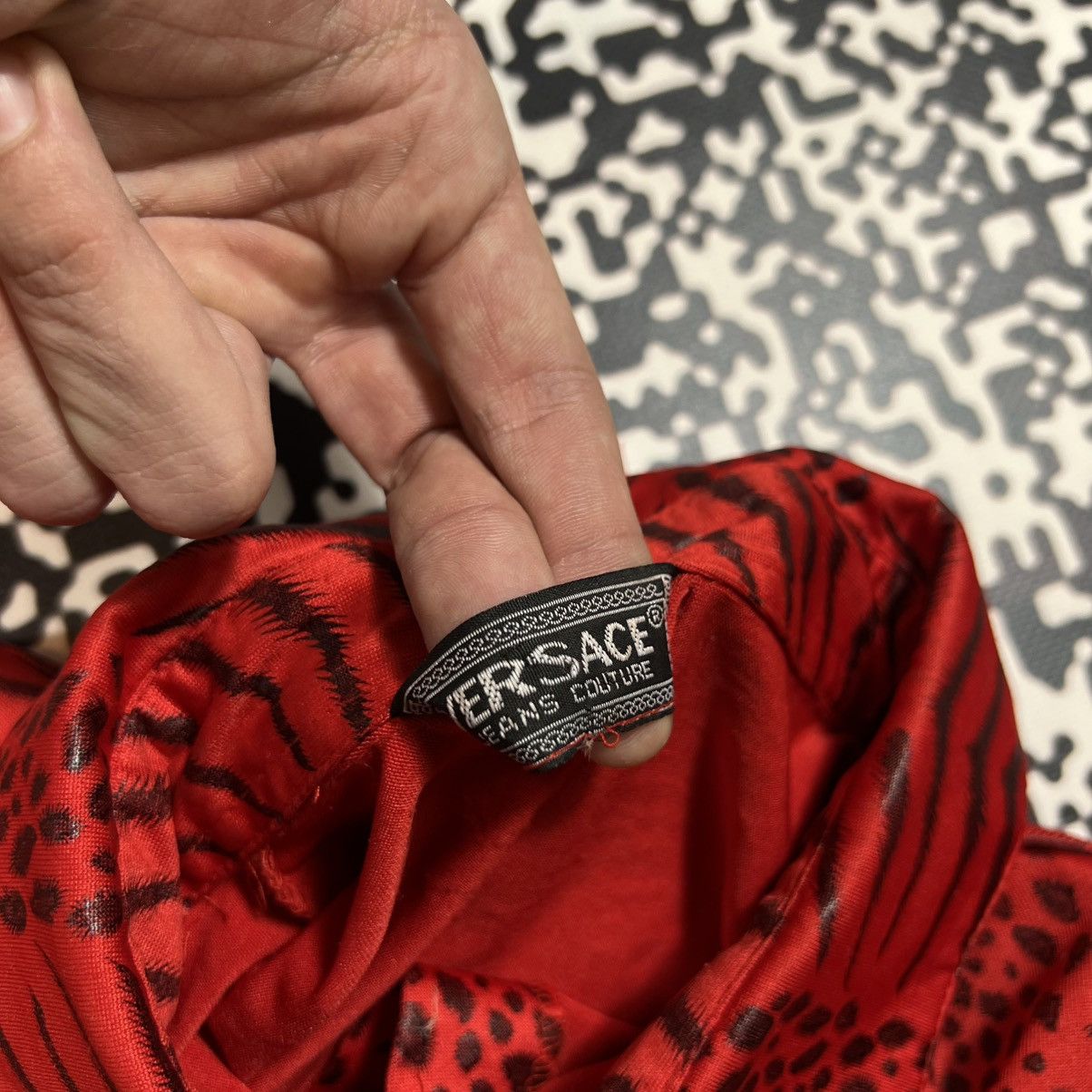 Versace Vintage 90s Versace Luxury Leopard Print Retro Style Shirt Size S / US 4 / IT 40 - 10 Thumbnail