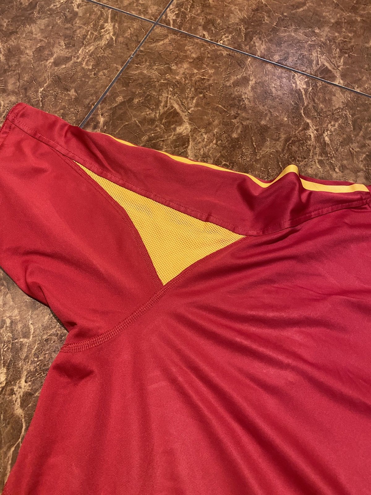 Adidas × Vintage Vintage adidas spain Jersey 2004 Size US M / EU 48-50 / 2 - 16 Thumbnail
