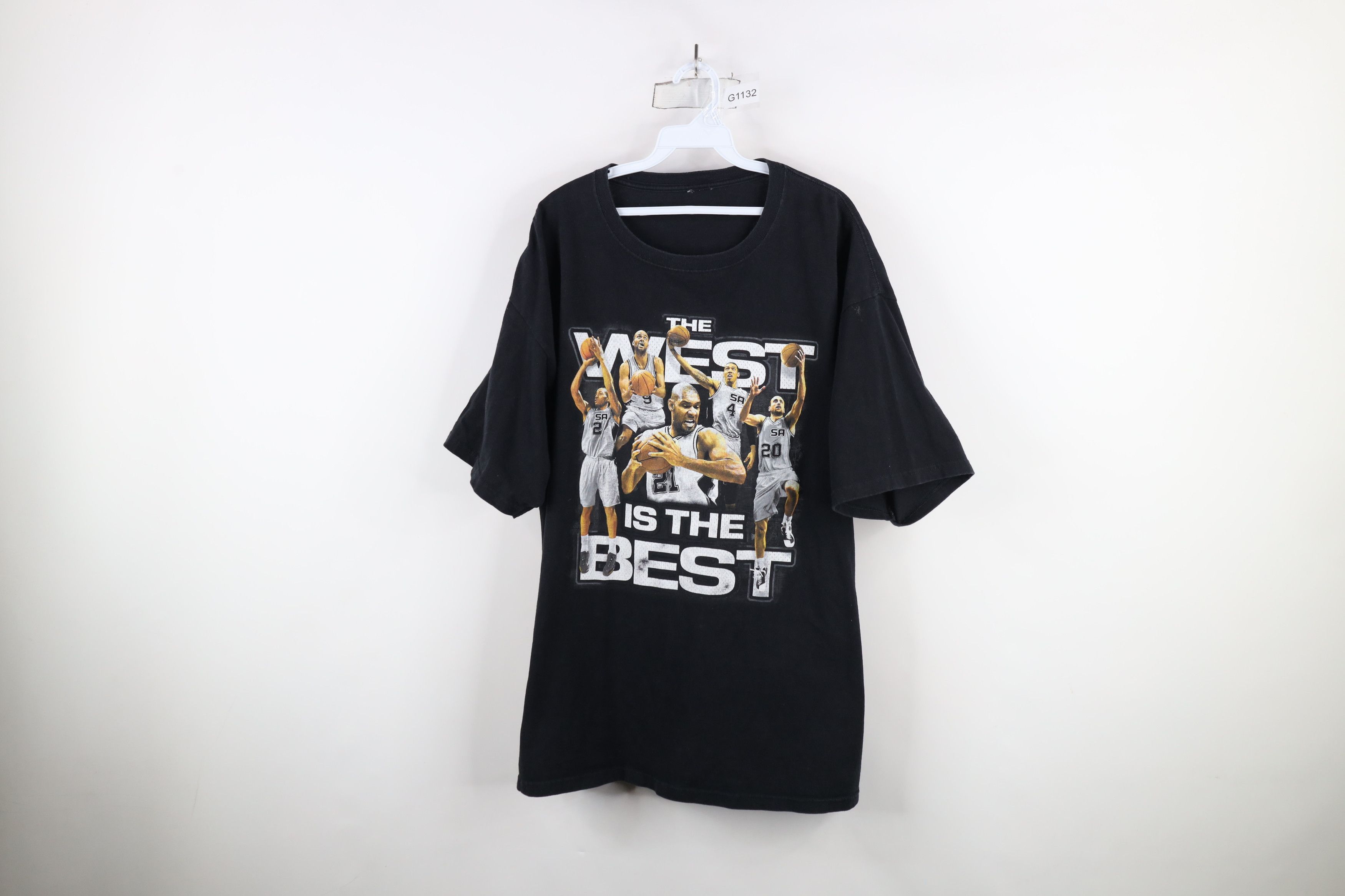 Vintage Vintage Y2K West Is the Best San Antonio Spurs T-Shirt Black Size US XXL / EU 58 / 5 - 1 Thumbnail