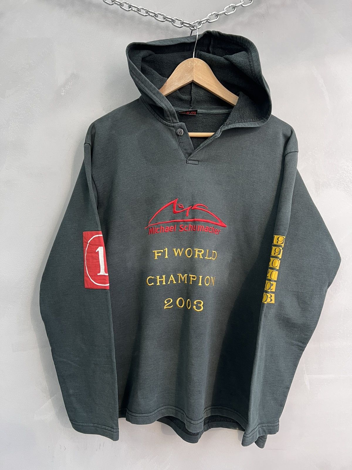 Ferrari × Formula 1 × Vintage Michael Schumacher F1 World Champion 2003 faded Hoodie Size US L / EU 52-54 / 3 - 1 Thumbnail