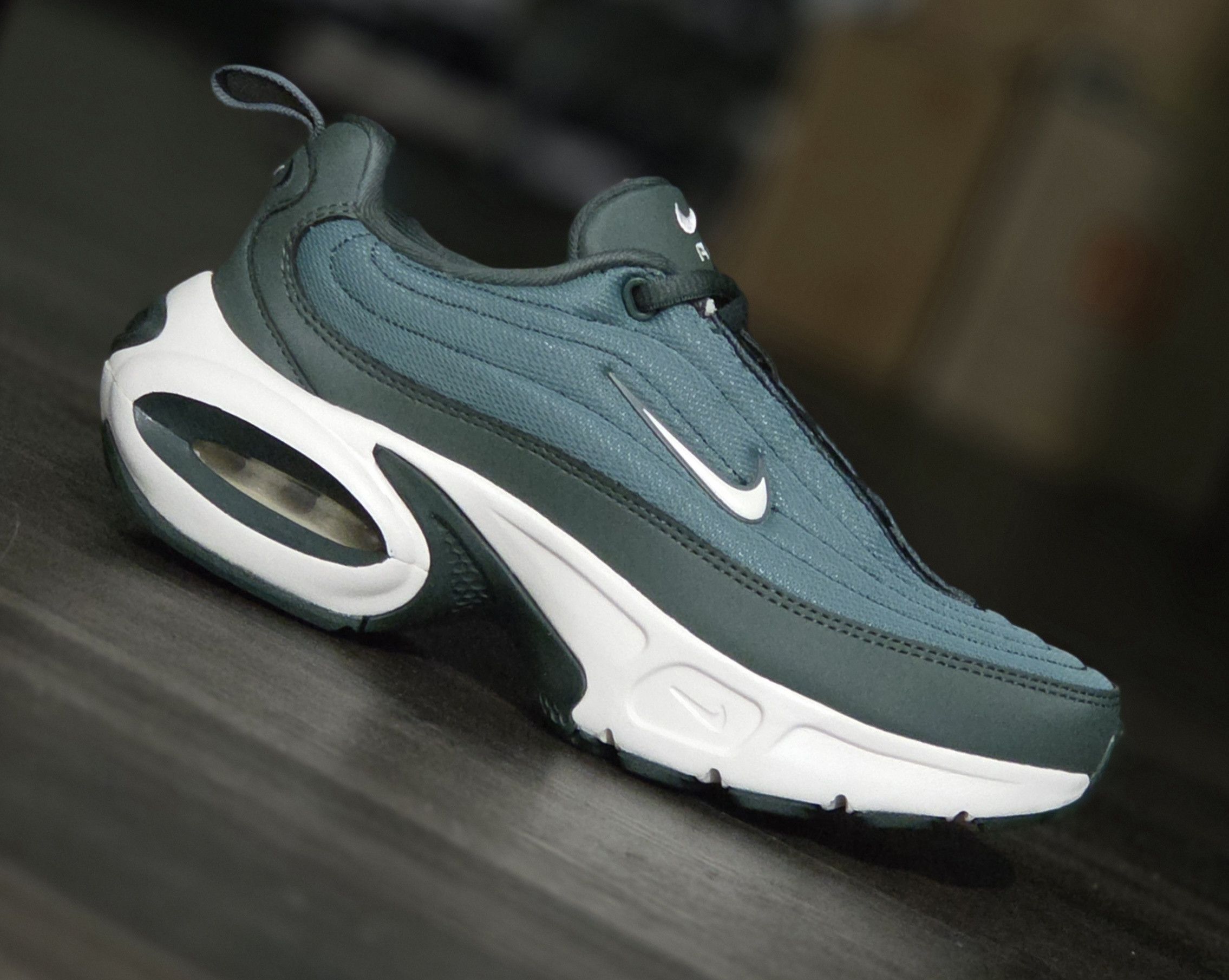 Nike Nike Air Max Women’s Vintage Green Bicoastal Soft-SZ 6.5 Size US 6.5 / IT 36.5 - 15 Thumbnail