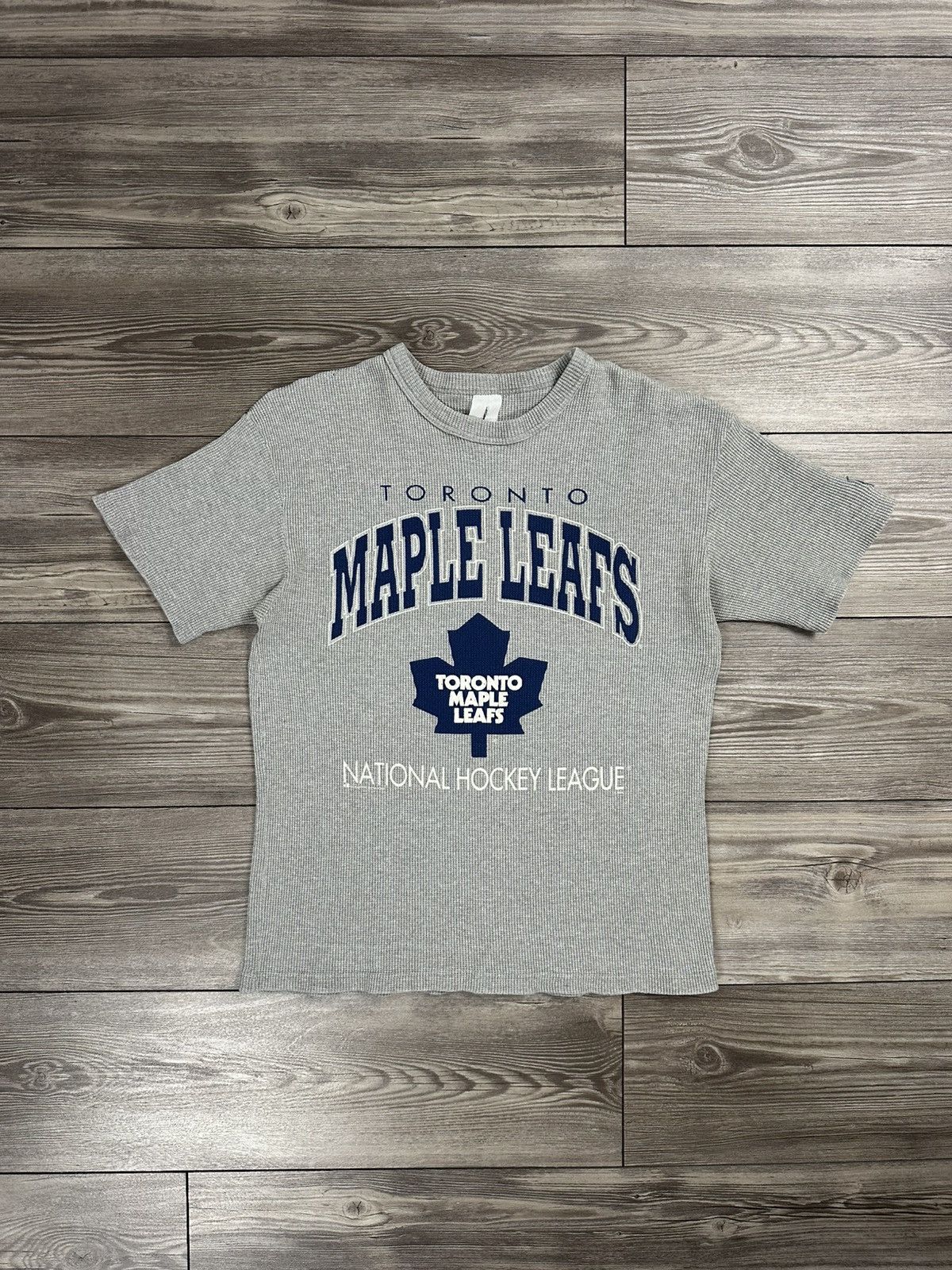 NHL Vintage 90’s Toronto Maple Leafs Waffle Knit T Shirt Size US M / EU 48-50 / 2 - 1 Thumbnail