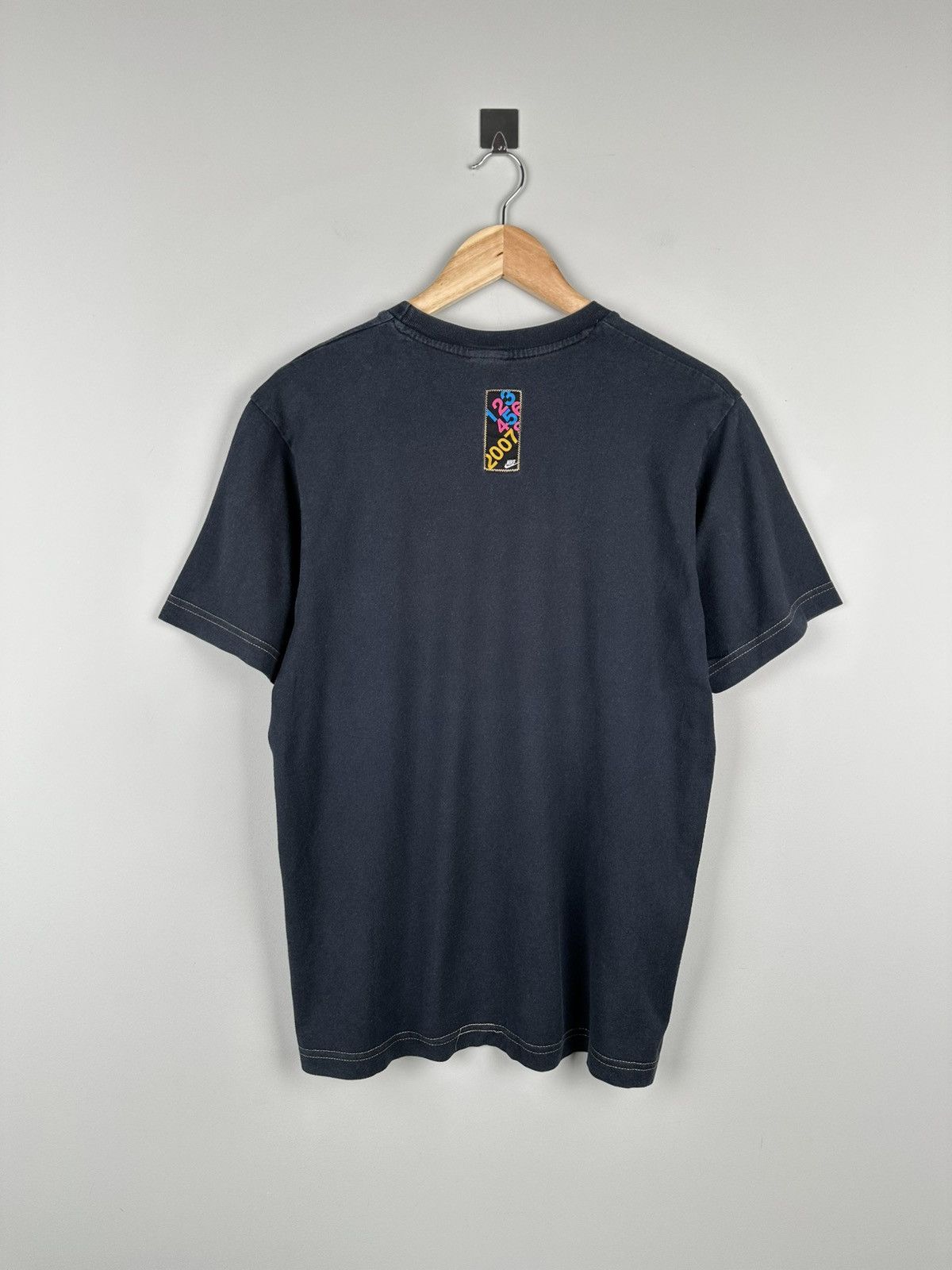 Nike Vintage Y2k Nike 2007 Numbers Print Logo Tee Size US M / EU 48-50 / 2 - 4 Thumbnail
