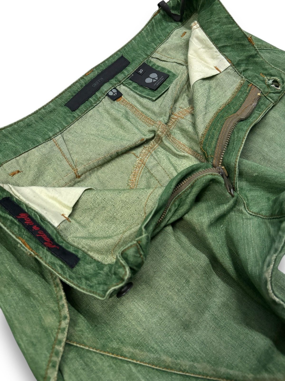 Issey Miyake Avant-Garde Griffin Studio Okinawa Faded Jeans Made in Italy Size US 31 - 20 Thumbnail
