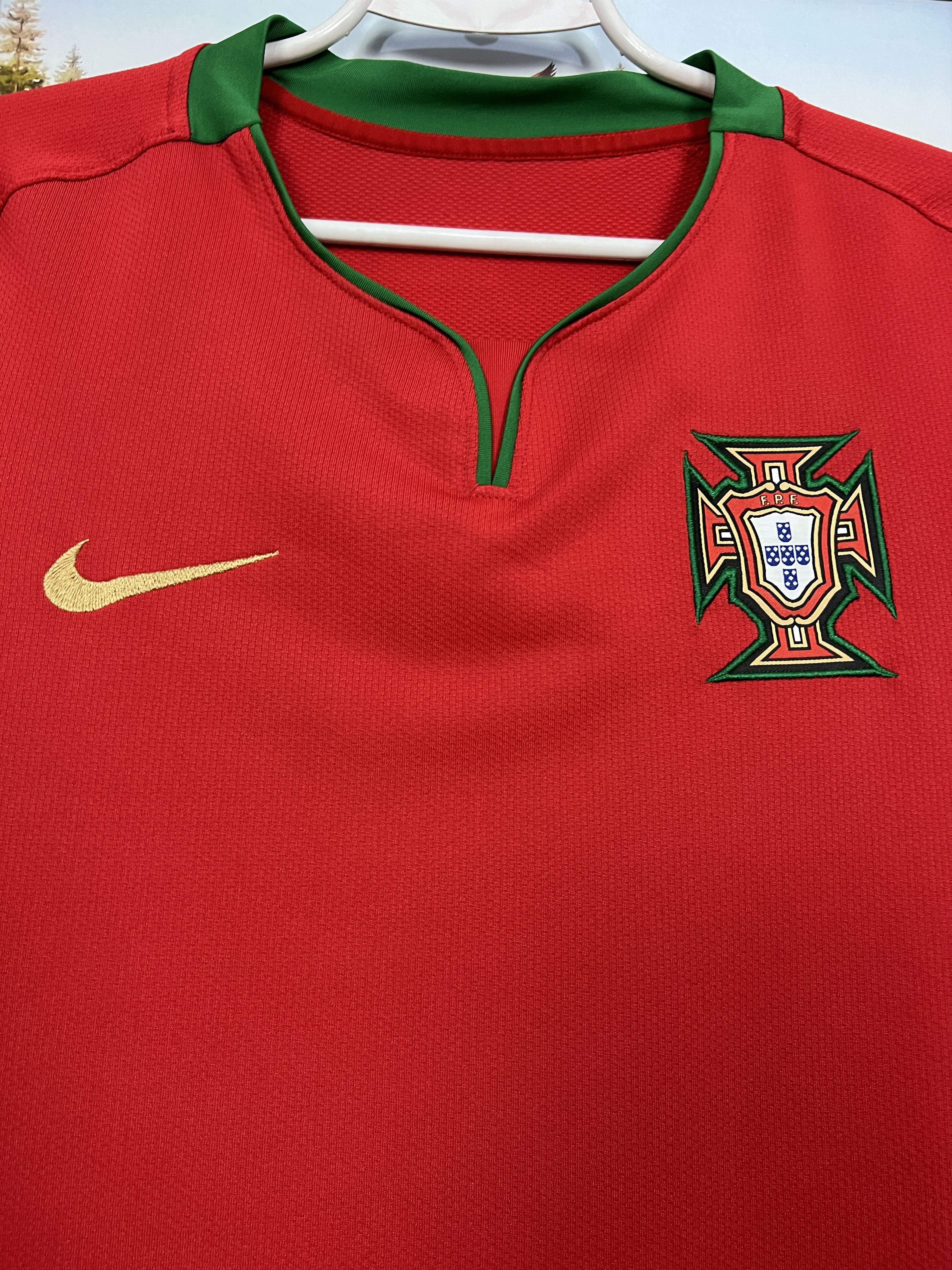 Nike Portugal Home football shirt 2008 Soccer Nike Jersey Mens Size US L / EU 52-54 / 3 - 3 Thumbnail