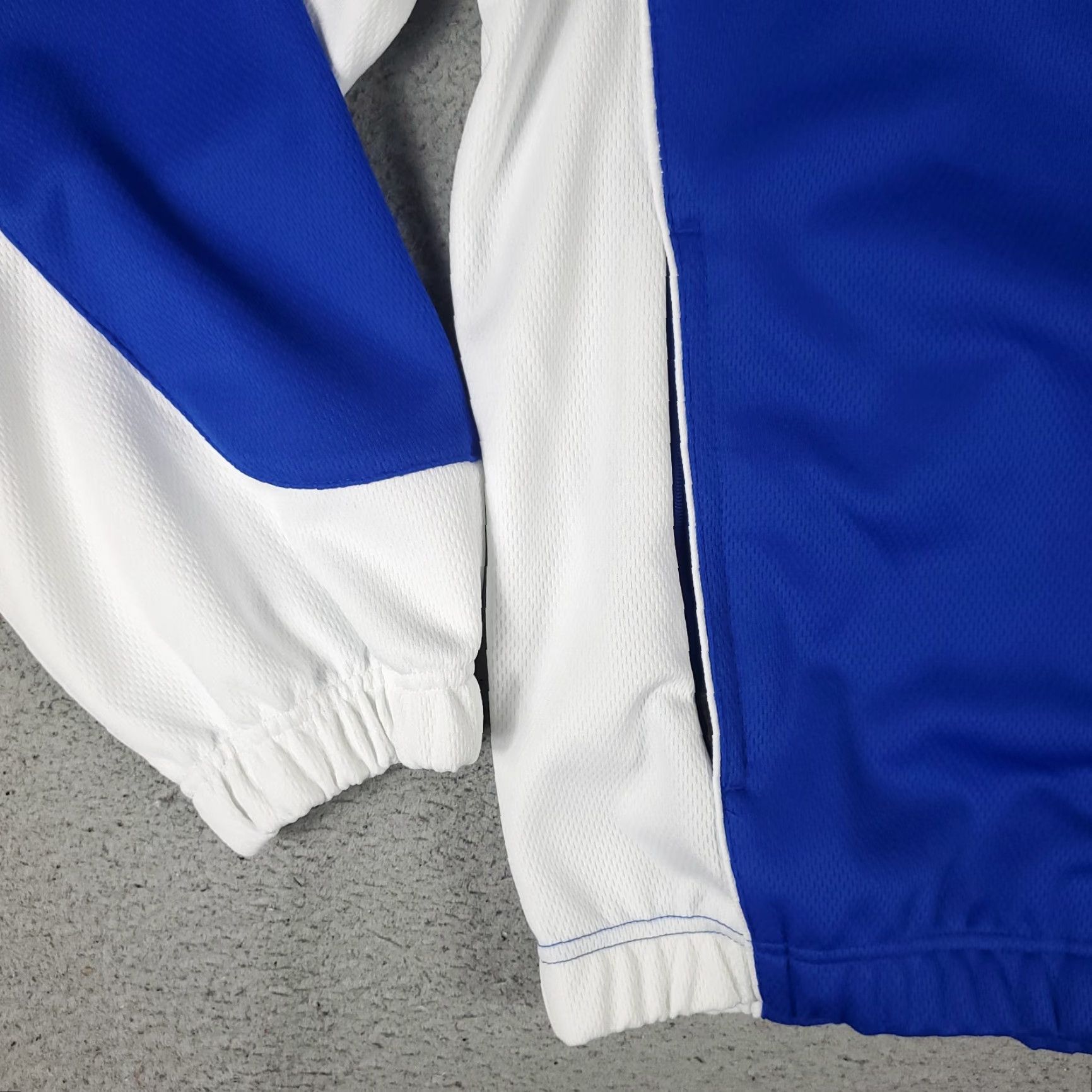 Nike Nike Jacket Mens Large Blue Full Zip Track Sleeve Long Solid Sports Baseball Football Golf Running & Jogging Walking Modern Classic American Size US L / EU 52-54 / 3 - 3 Thumbnail