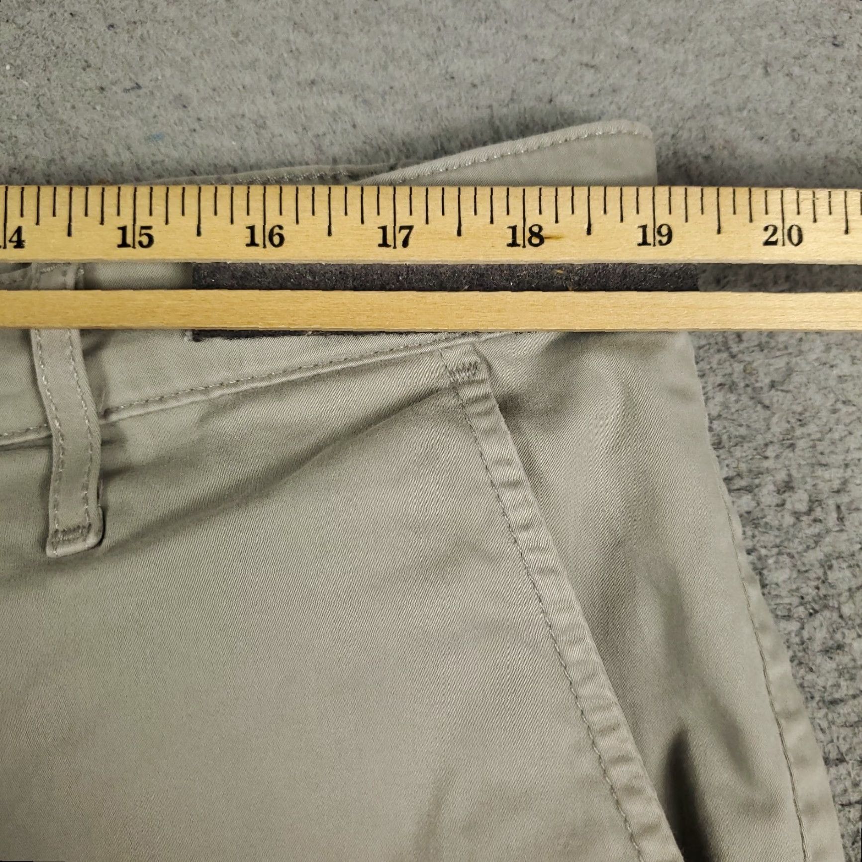 Vintage VINTAGE AG Adriano Goldschmied Shorts Mens Size 38 Chino Flat Front Beige Cotton Casual Size US 38 / EU 54 - 4 Thumbnail