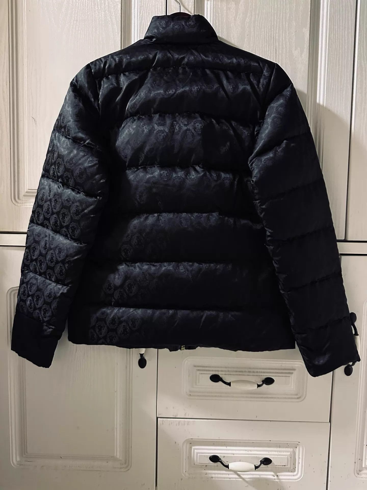 Versace Versace New All Over Shadow Lion Graphic Down Jacket Size S Size S / US 4 / IT 40 - 2 Thumbnail