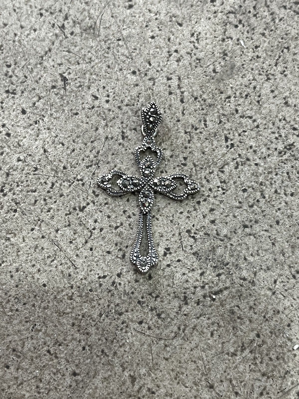 Other Vintage Sterling Silver Cross Pendant (unisex) Size ONE SIZE - 2 Thumbnail