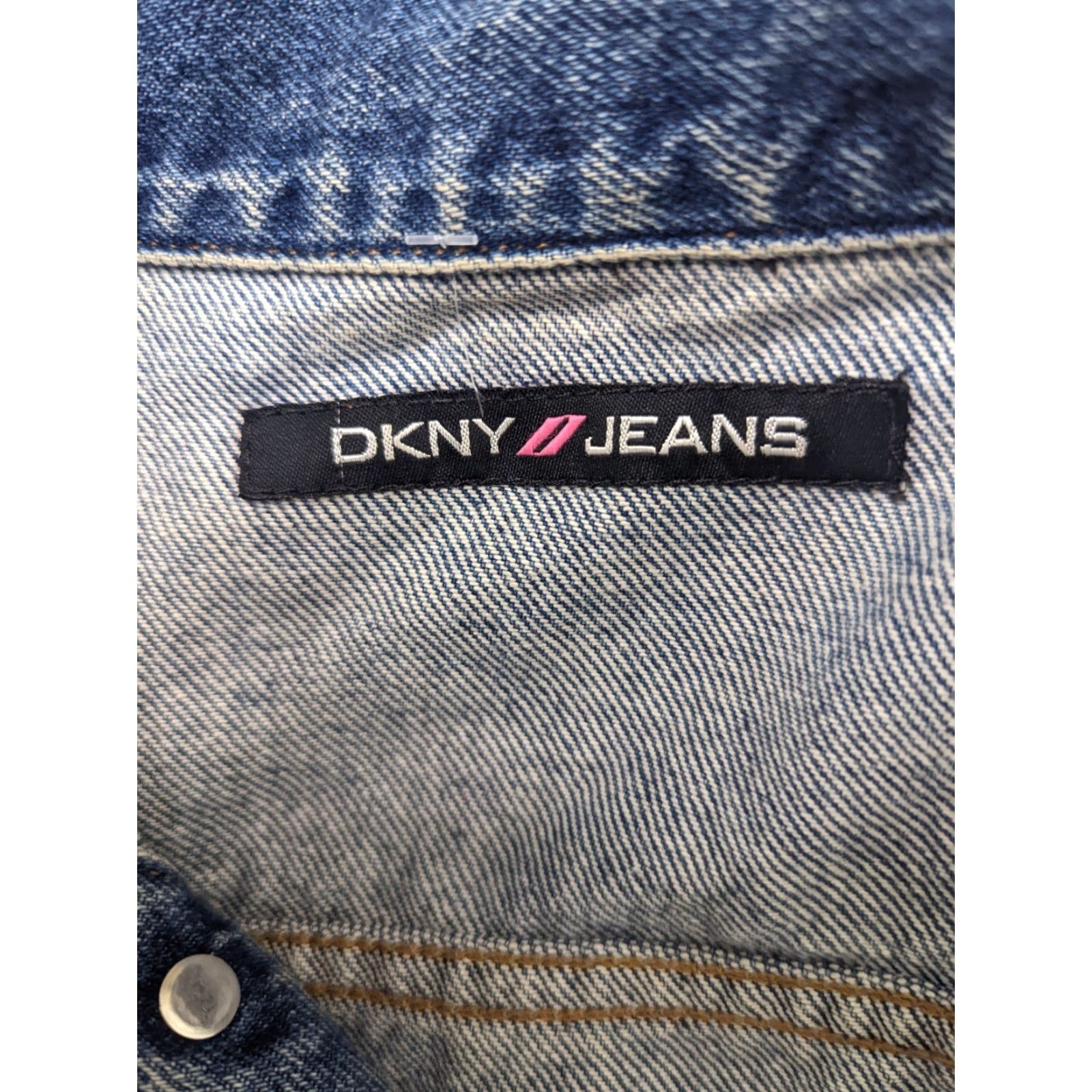 DKNY VINTAGE DKNY Women’s Trucker Denim Blue Jean Jacket Jacket Size S/Bust 36? Size 28" / US 6 / IT 42 - 5 Thumbnail