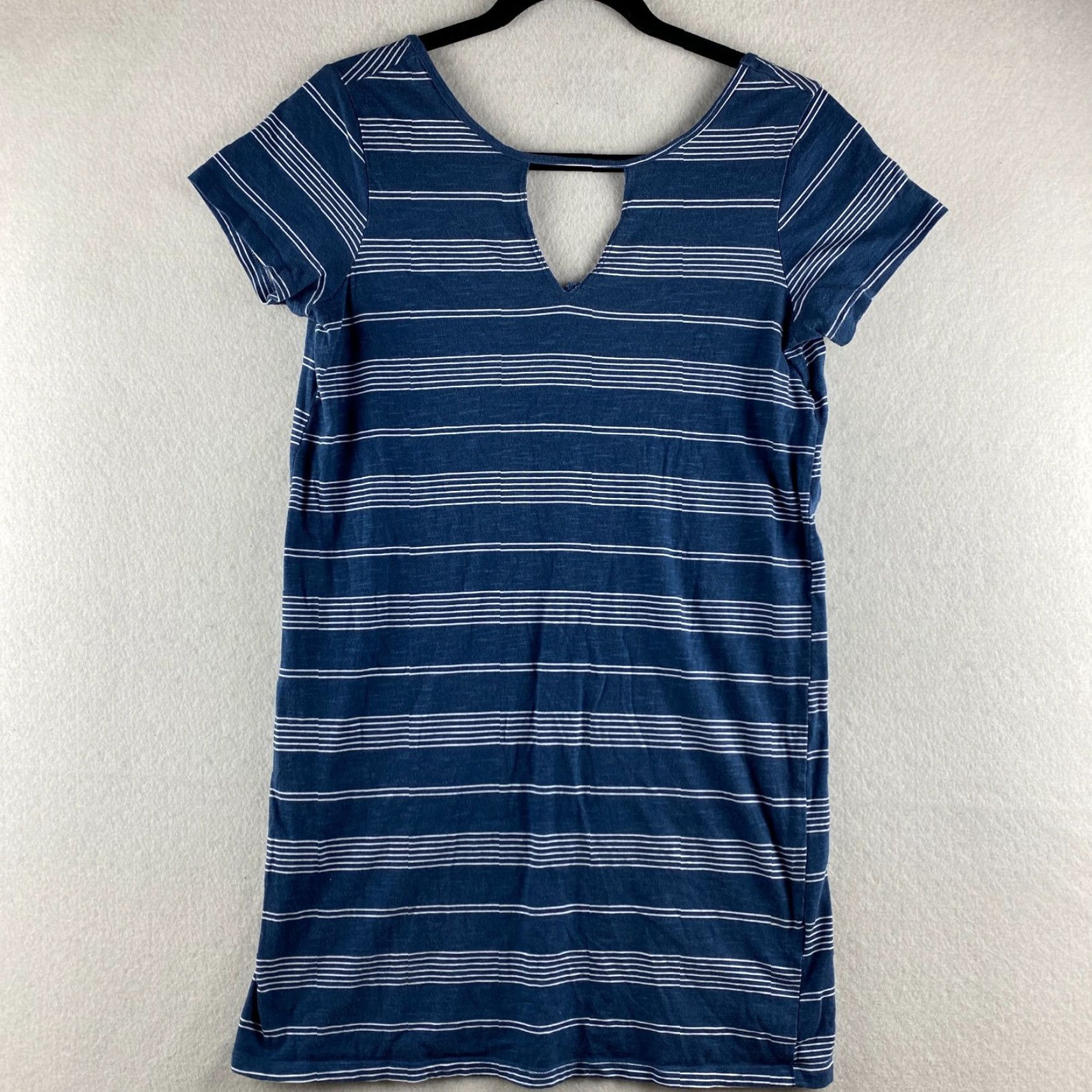 Billabong Billabong Shirt Womens M Blue Striped Cap Sleeve Soft Knit Casual Regular Color Blue Logo Accents Modern Weekend Style Mens? Size M / US 6-8 / IT 42-44 - 2 Thumbnail