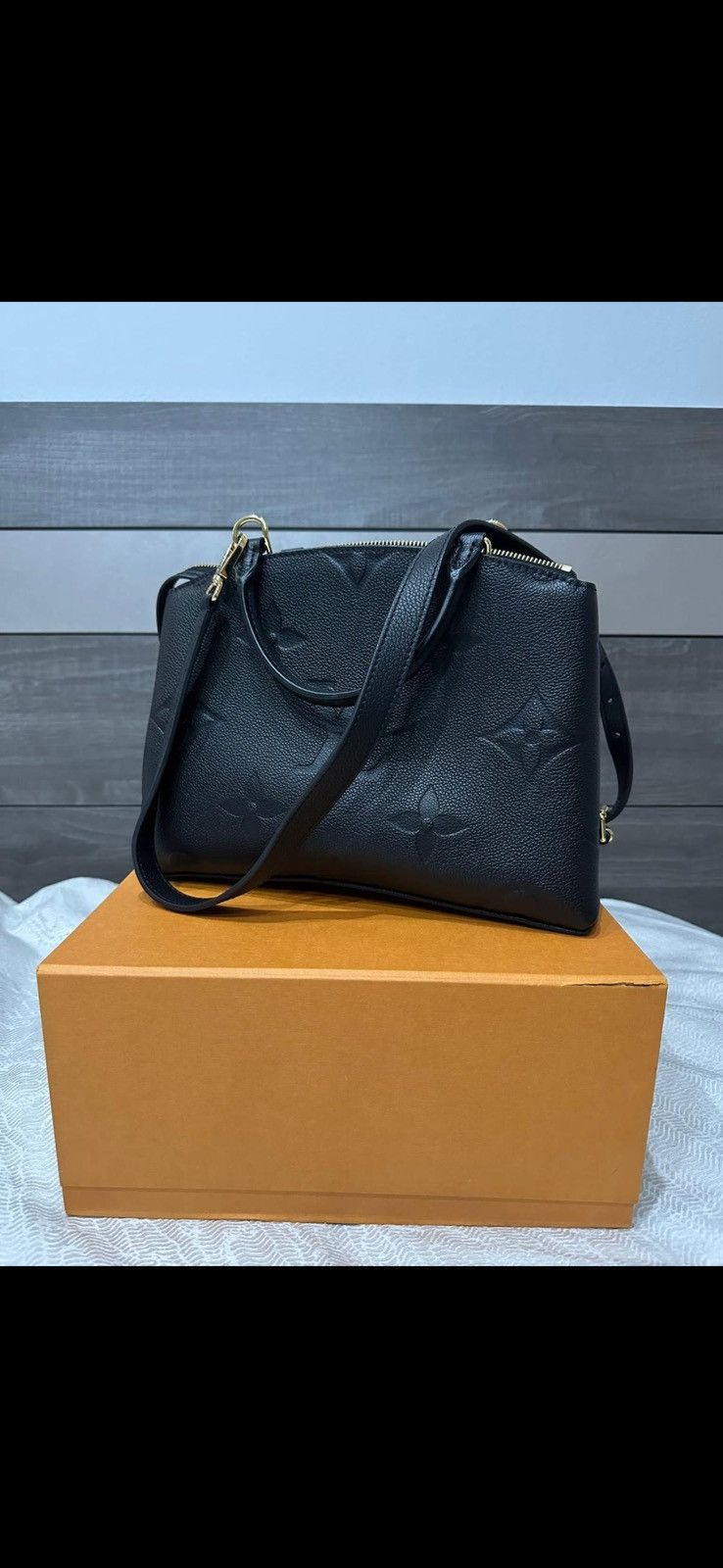 Louis Vuitton Louis Vuitton Petit Palais (M58916) Size ONE SIZE - 1 Thumbnail