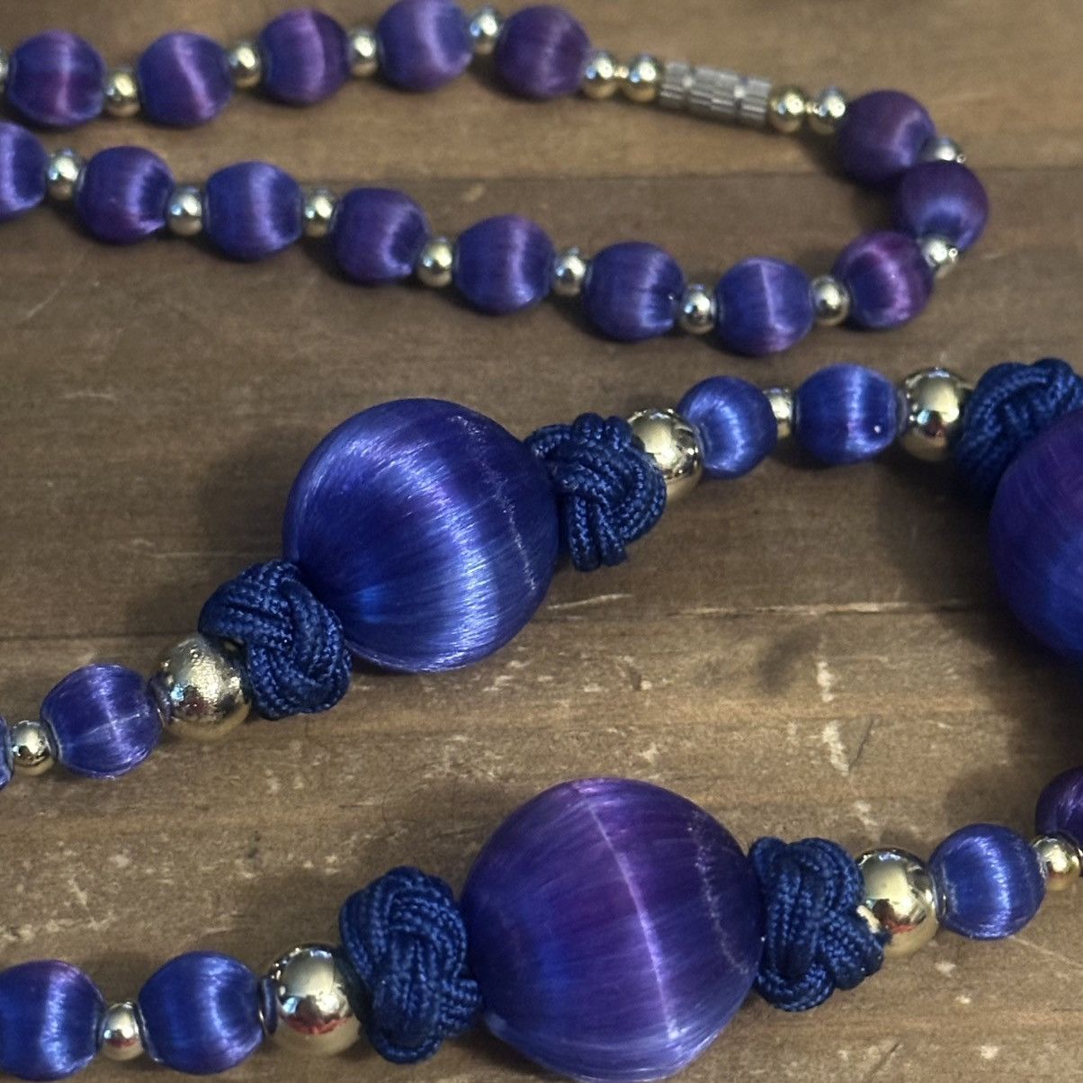 Vintage Vintage blue satin bead necklace Size ONE SIZE - 3 Thumbnail