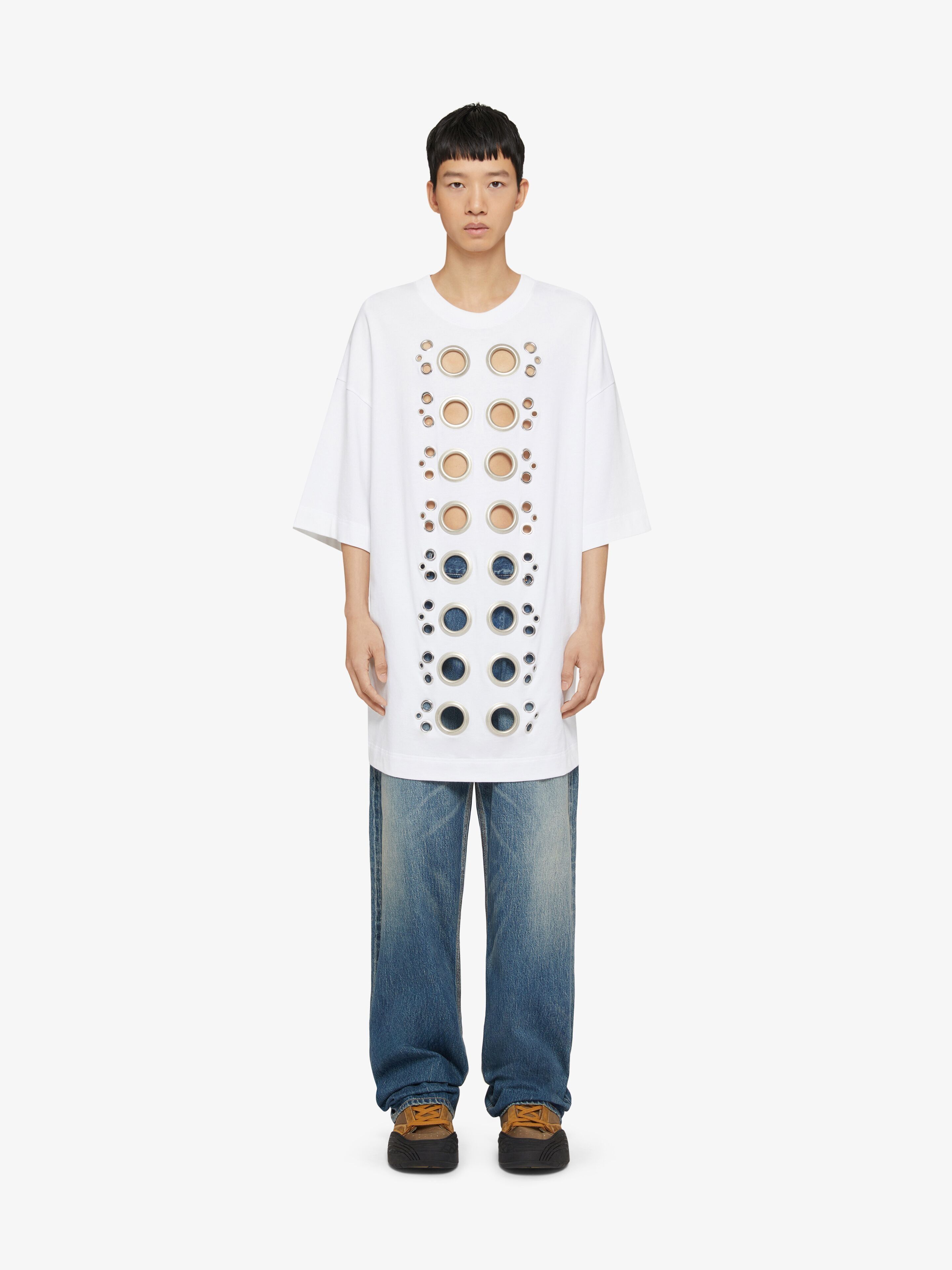 Givenchy o1w1db10925 Large Fit Base T-Shirt in White Size US XXL / EU 58 / 5 - 2 Thumbnail