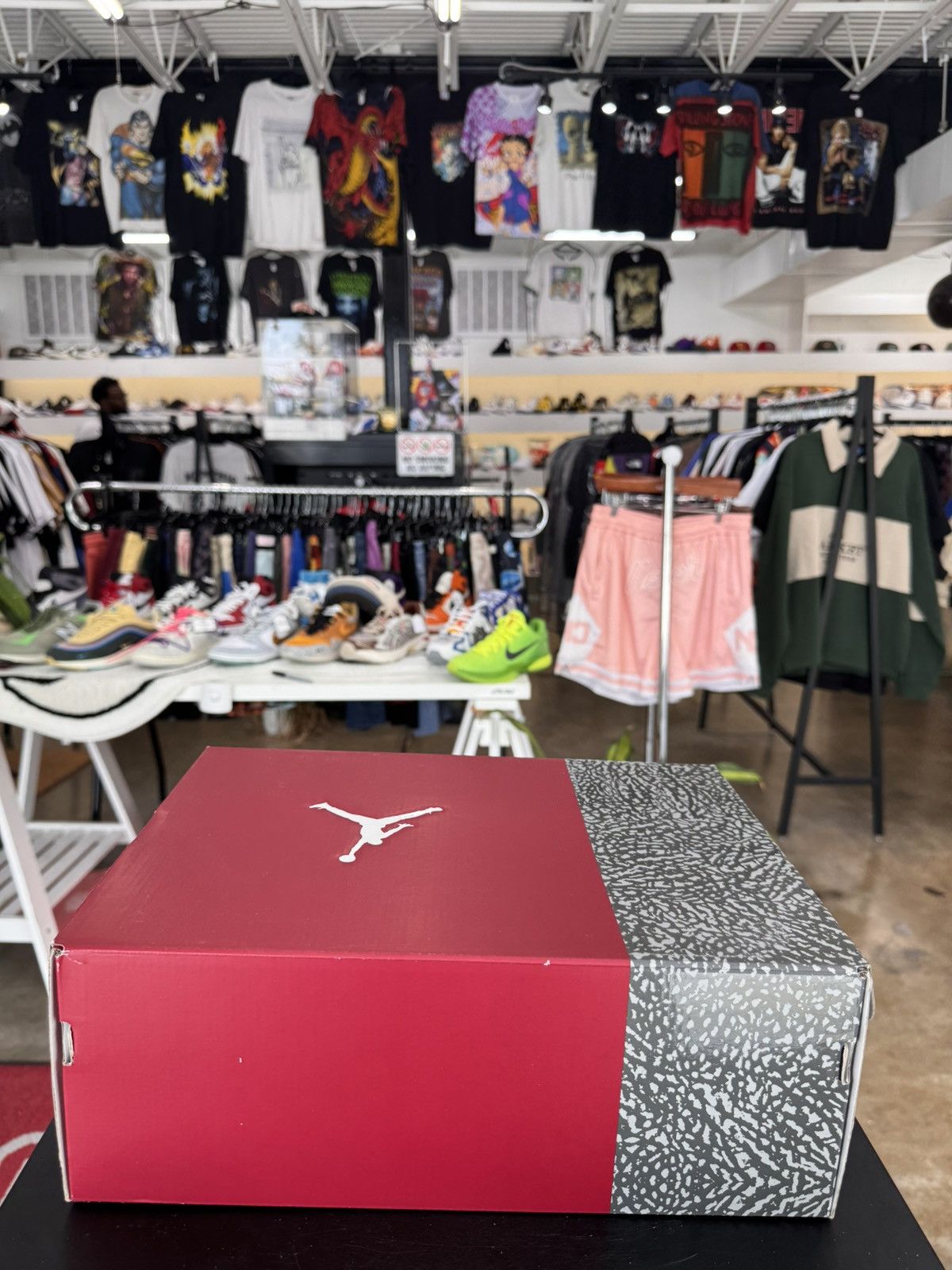 Jordan Brand Air Jordan 3 Cardinal Red Size 10 (2022) Size US 10 / EU 43 - 15 Thumbnail