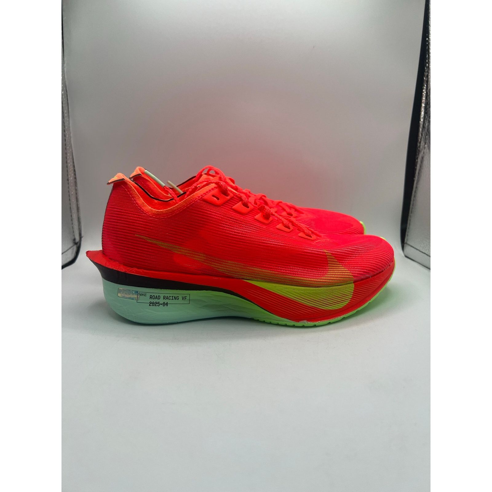 Nike Nike ZoomX VaporFly Next% 4 “Bright Crimson Lime Green” Size US 6 / IT 36 - 3 Thumbnail