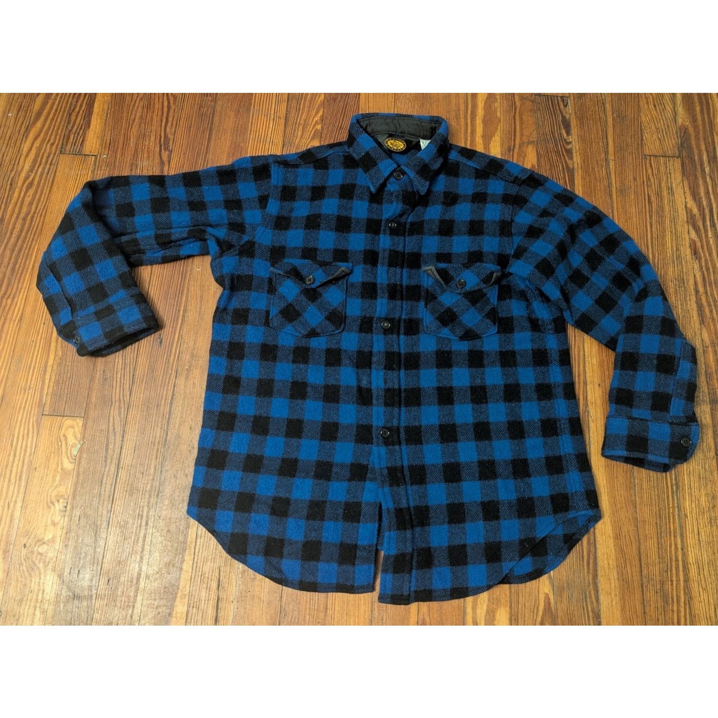 Woolrich Woolen Mills Woolrich VTG Mens Blue Plaid Wool Shirt Size Large. Size US L / EU 52-54 / 3 - 1 Thumbnail
