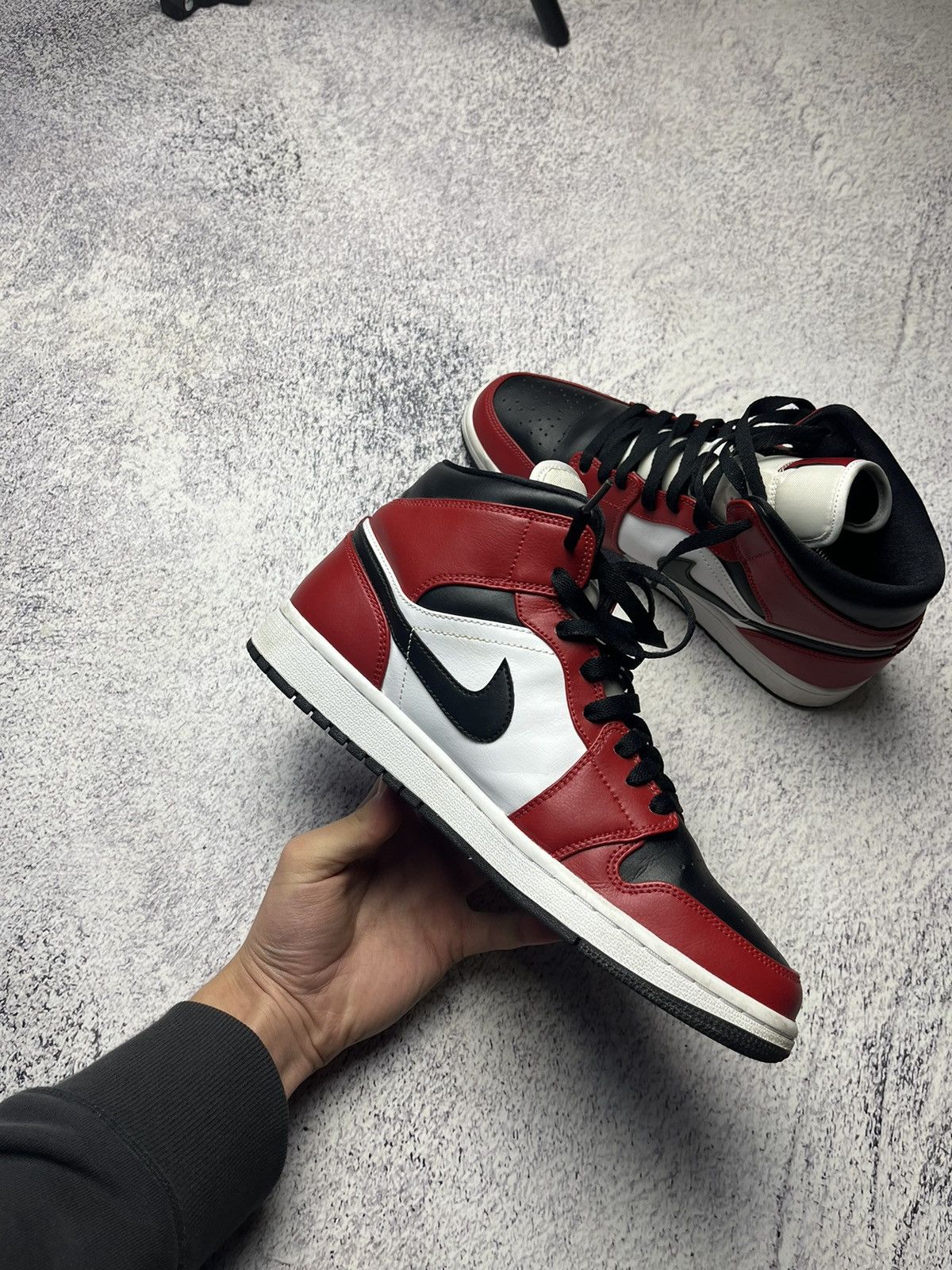 Jordan Brand Vintage Sneakers JORDAN 1 MID CHICAGO TOE Nike Size US 8.5 / EU 41-42 - 9 Thumbnail