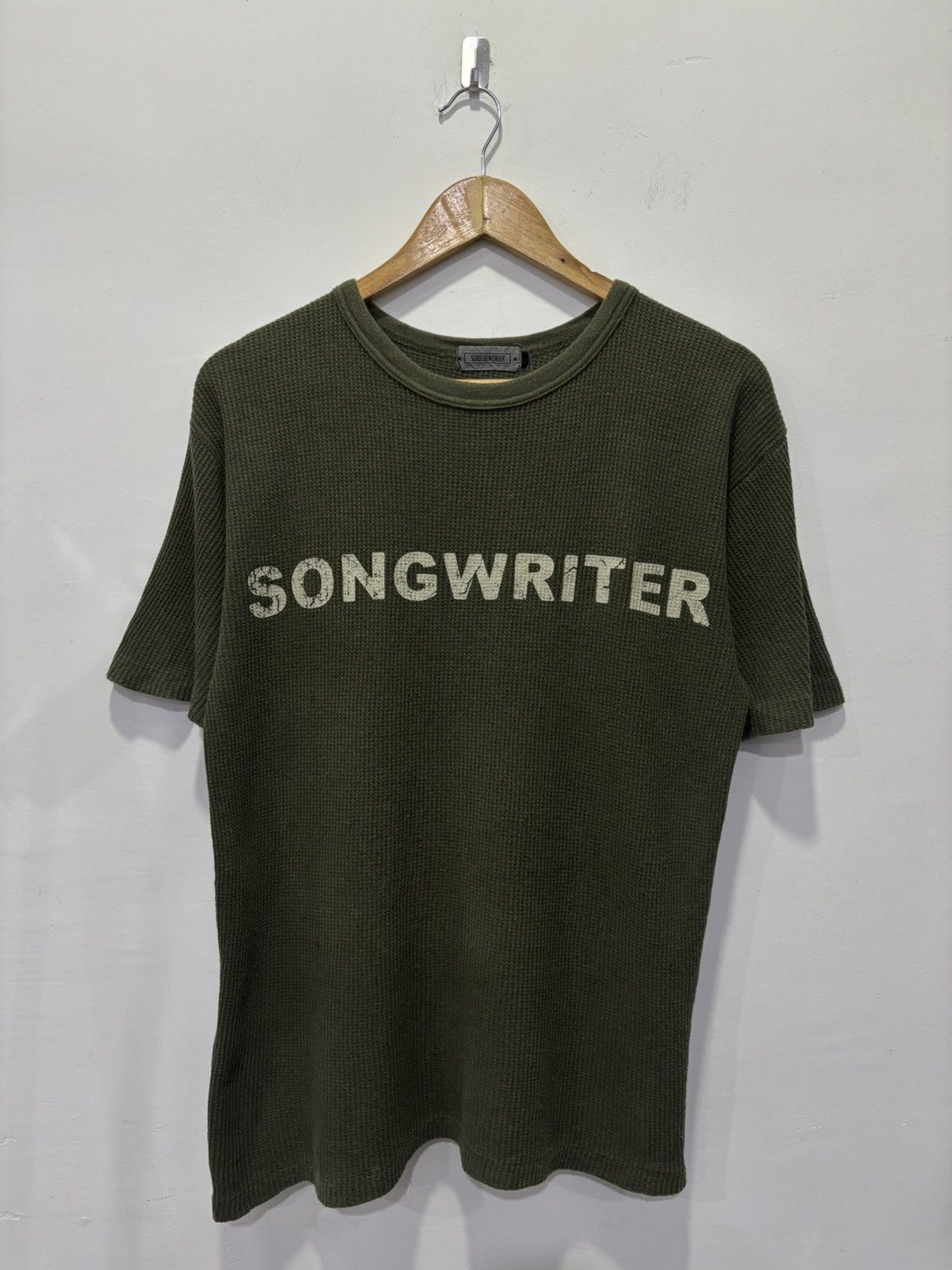Vintage Vintage Songwriter Worn by Thom Yorke Tshirt Size US L / EU 52-54 / 3 - 1 Thumbnail