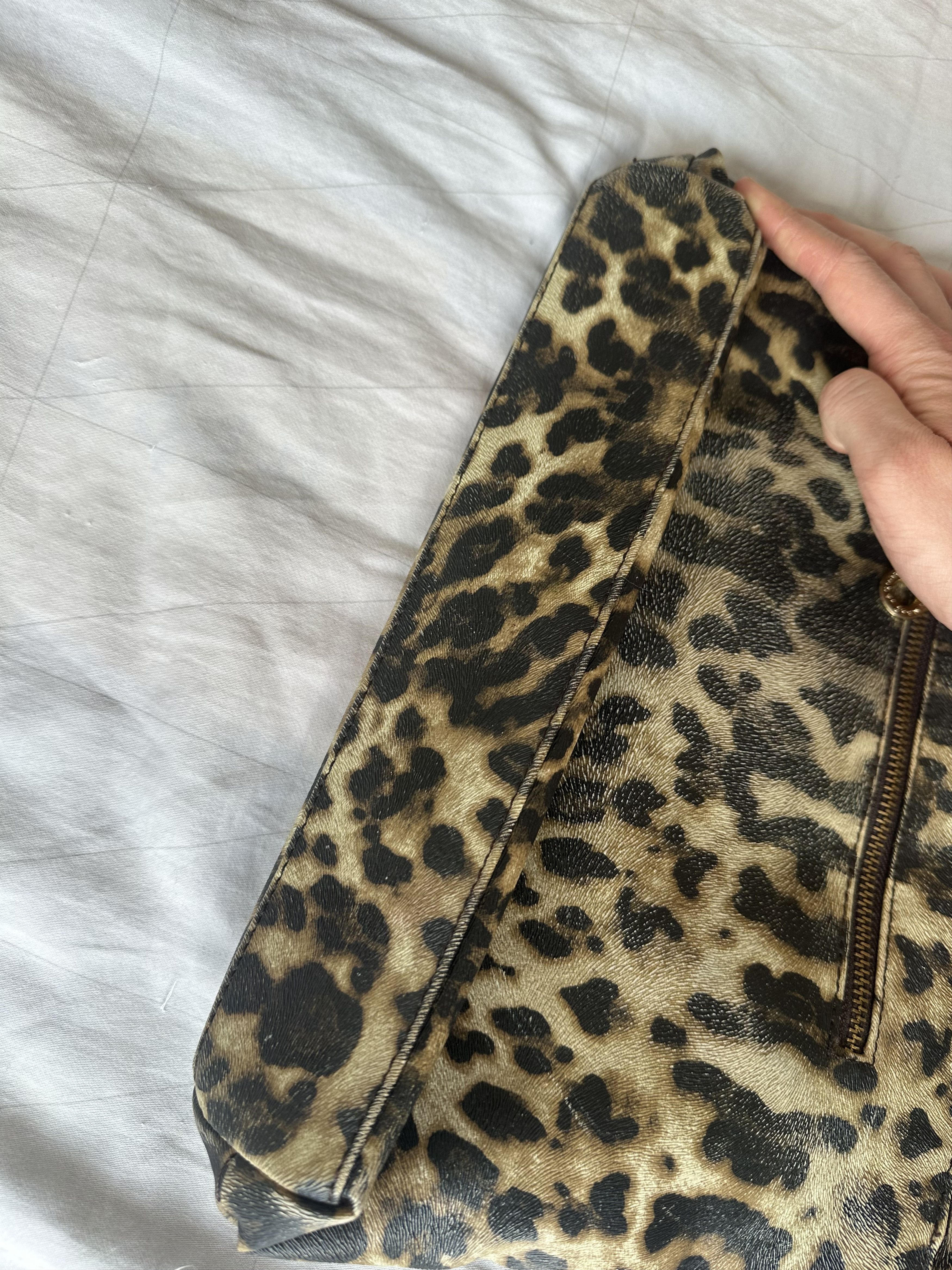 Marc Jacobs Marc Jacobs Animal Print Cheetah Vegan Faux Leather Bag Size ONE SIZE - 12 Thumbnail