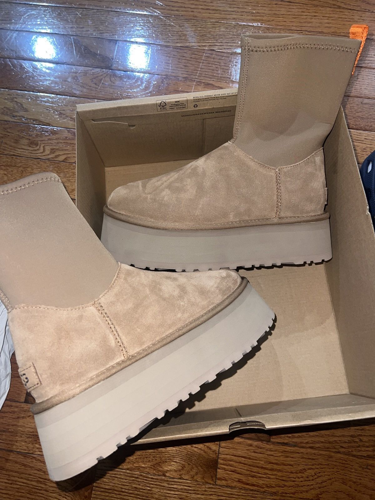 Ugg W Classic Dipper Size US 8 / IT 38 - 2 Thumbnail