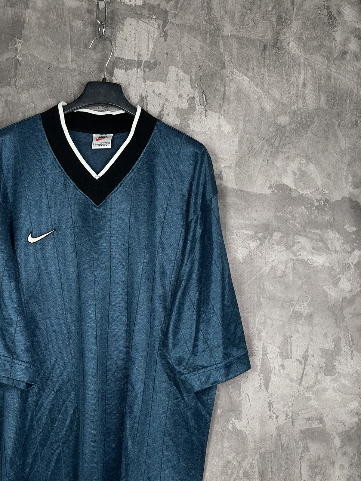 Nike × Vintage Nike Vintage Y2K 90s Swoosh Logo Tee Shirt t-shirt Size US XL / EU 56 / 4 - 4 Thumbnail