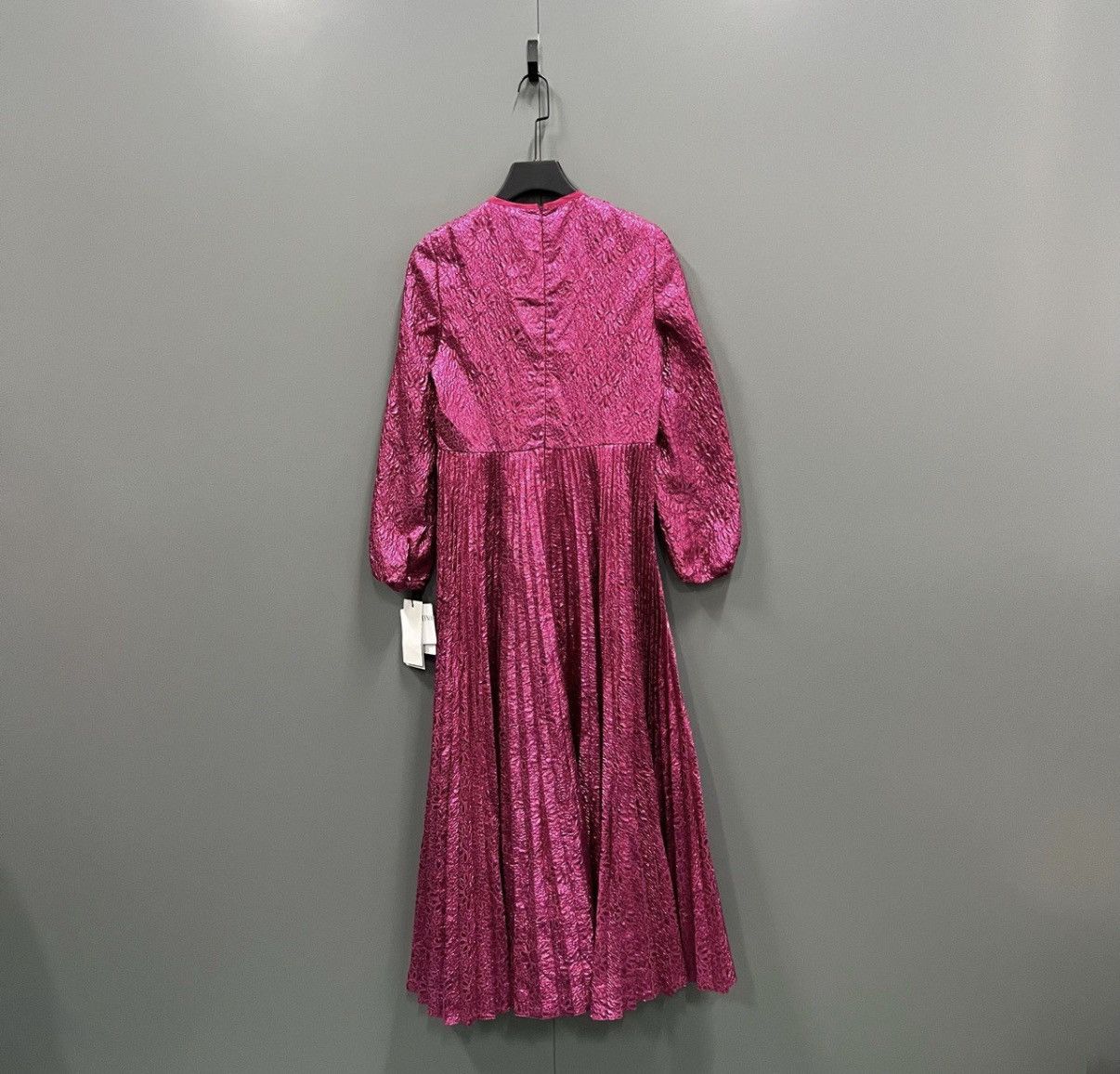 Valentino Valentino Rose Red Long-sleeve Dress J41 Size S / US 4 / IT 40 - 2 Thumbnail