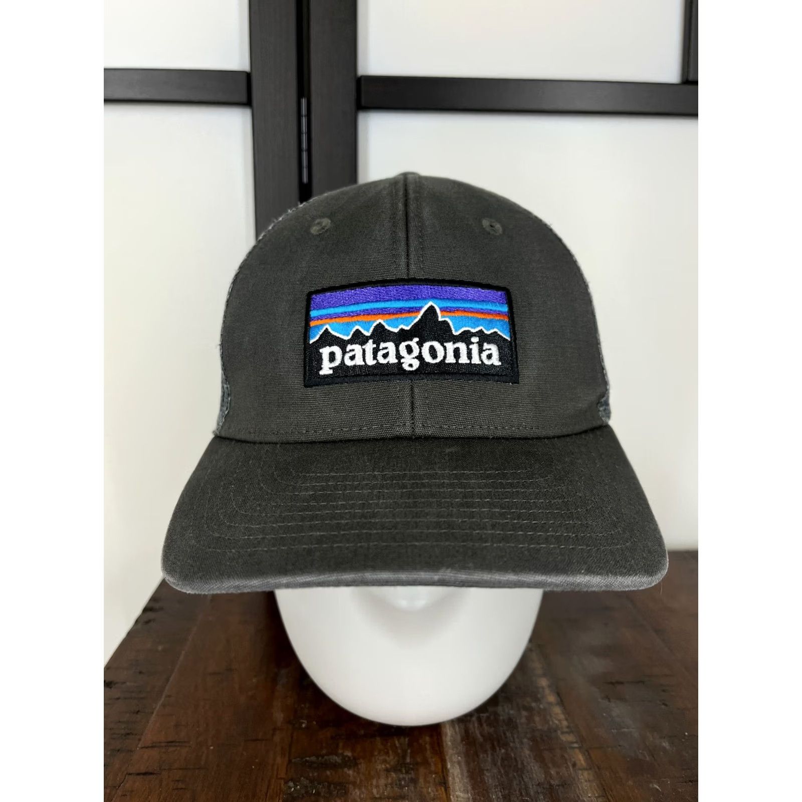 Patagonia Patagonia Hat Cap Snap Back Adult One Size Gray Trucker Emroider Peaks Fitz Roy Size ONE SIZE - 2 Thumbnail