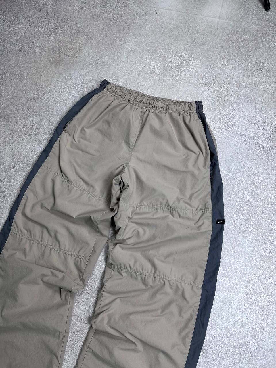 Nike Vintage Nike Swoosh Baggy Nylon Drill Track Pants Sweatpants Size US 34 / EU 50 - 2 Thumbnail