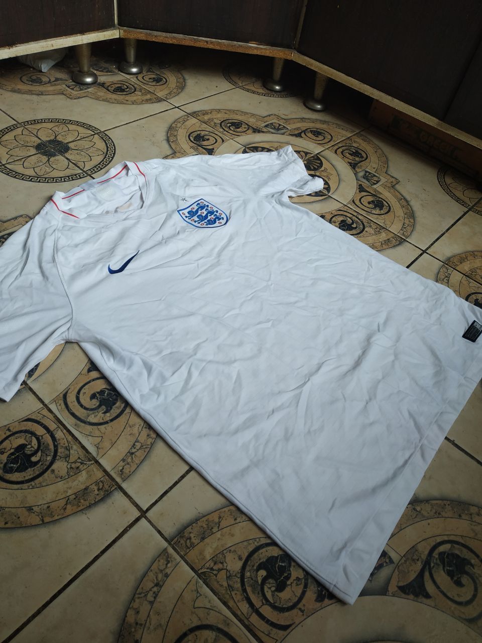 Nike Nike England 2018 World Cup Home Football Shirt Jersey L Size US L / EU 52-54 / 3 - 9 Thumbnail
