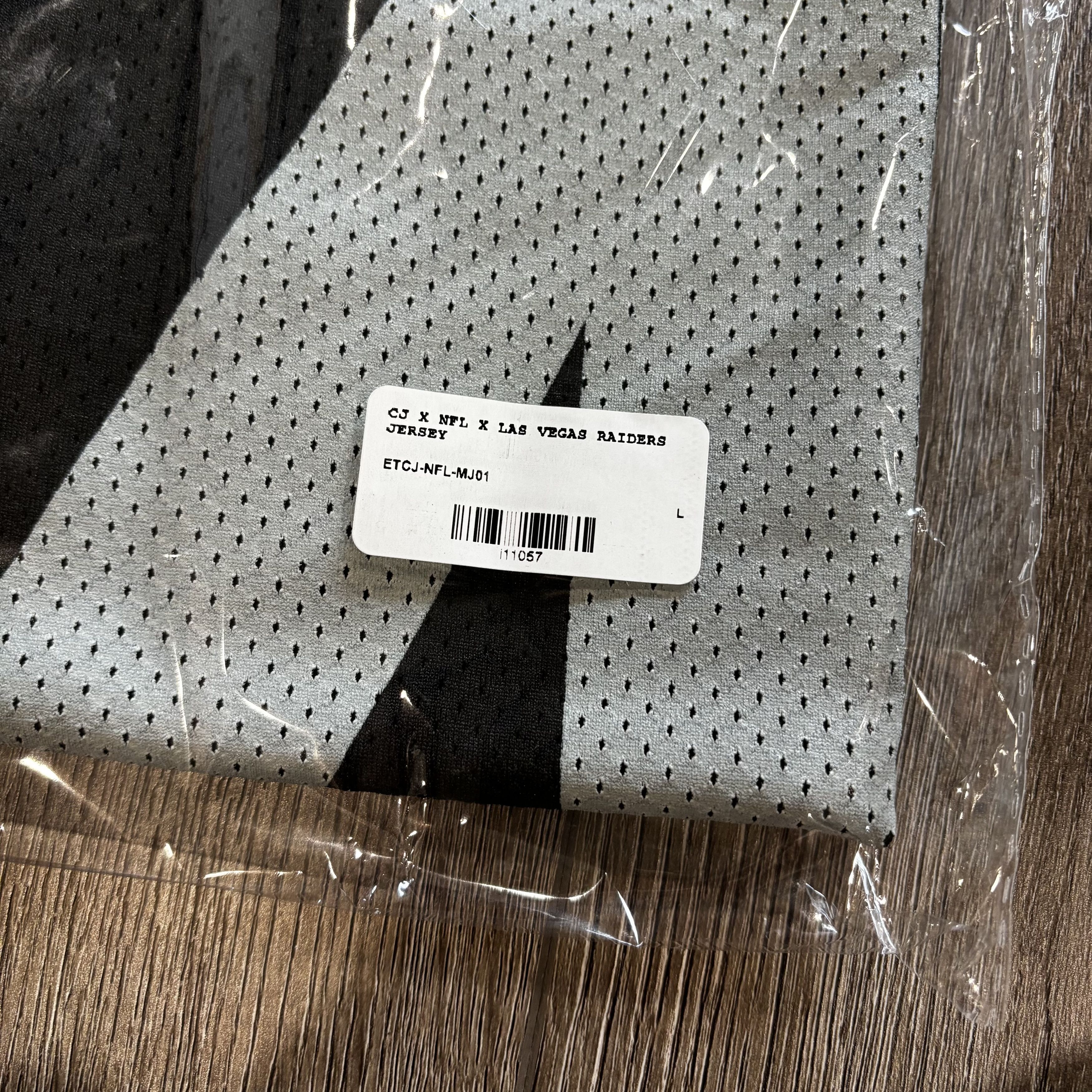 NFL × Travis Scott Cactus Jack Travis Scott NFL Las Vegas Raiders Jersey Size L Size US L / EU 52-54 / 3 - 4 Thumbnail