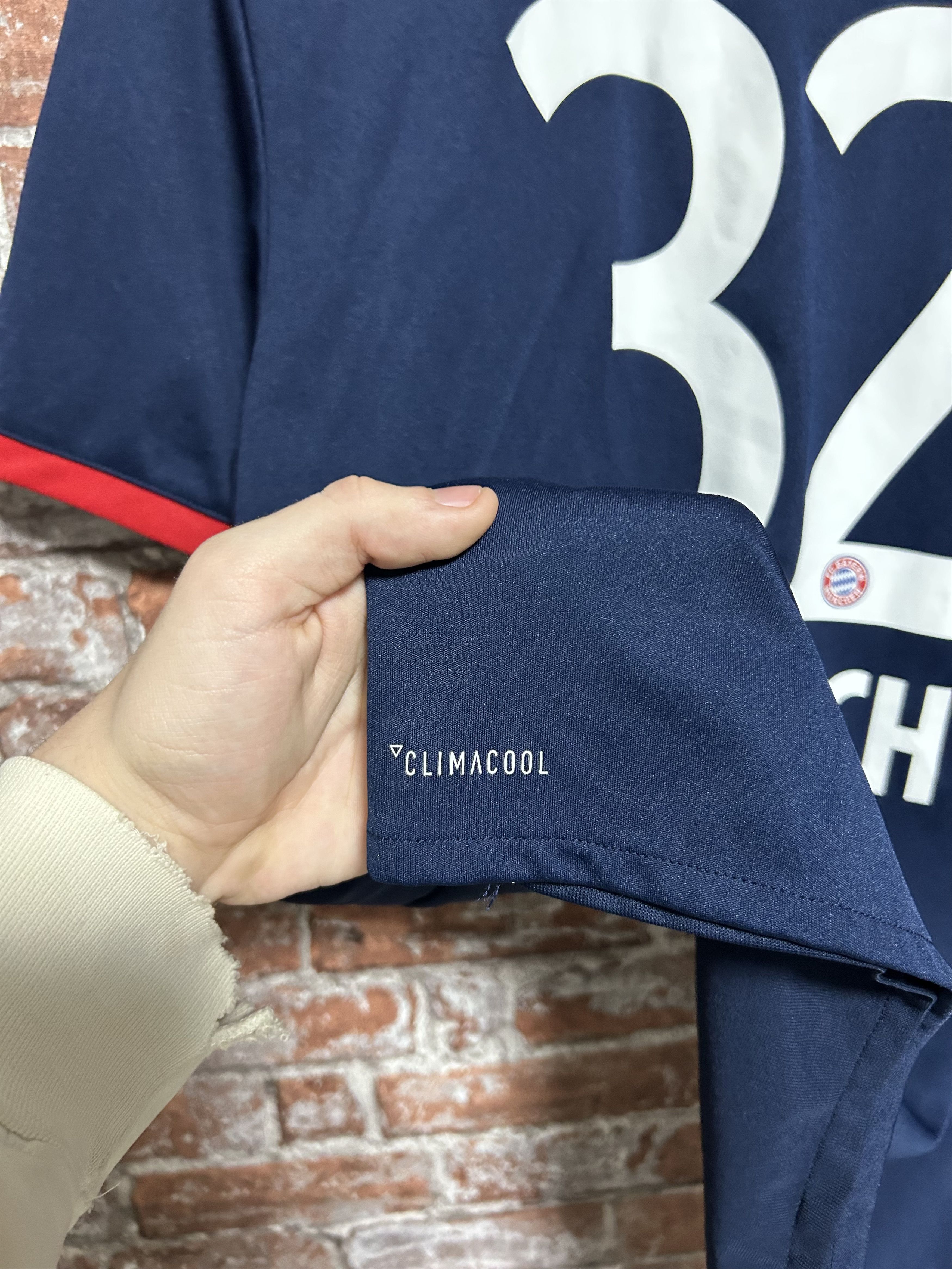 Adidas Bayern 2017 2018 Away Football Jersey #32 Kimmich AZ7937 Size US M / EU 48-50 / 2 - 7 Thumbnail