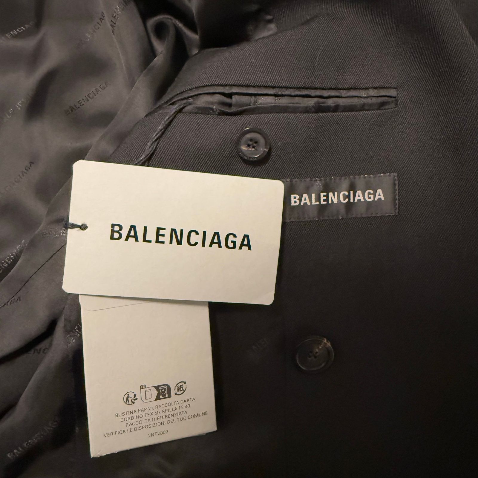 Balenciaga NWT 2023 Balenciaga Round Shoulder Waisted Jacket - FR 40 Size L / US 10 / IT 46 - 10 Thumbnail