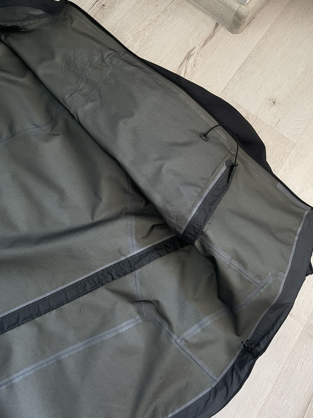 Arc'teryx Arc’teryx Theta AR GoreTex Pro Shell Jacket Vintage XCR Size US L / EU 52-54 / 3 - 19 Thumbnail