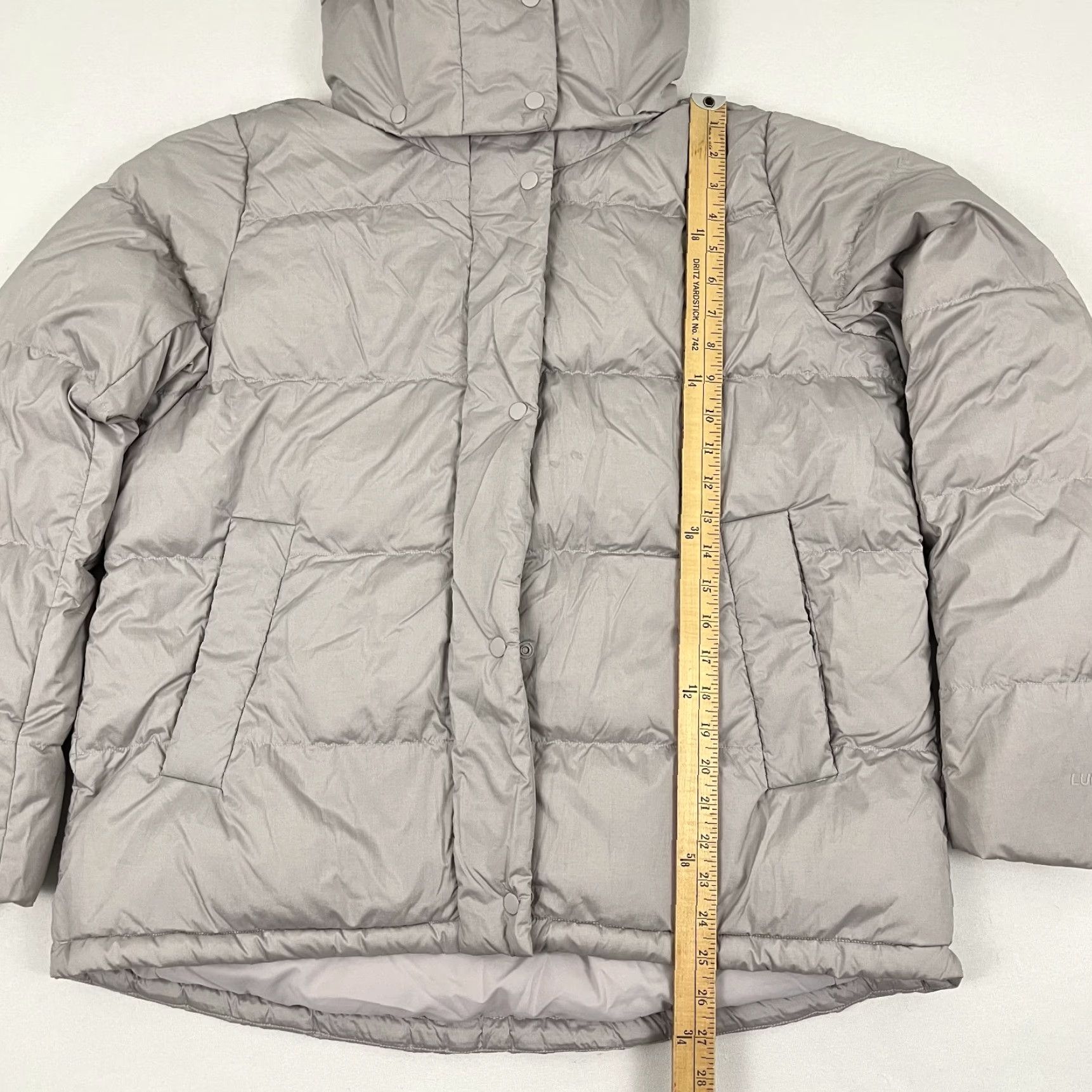 Lululemon Lululemon Wunder Puff Jacket Womens Size 10 Gray Goose Down Puffer Hooded Winter Size L / US 10 / IT 46 - 4 Thumbnail