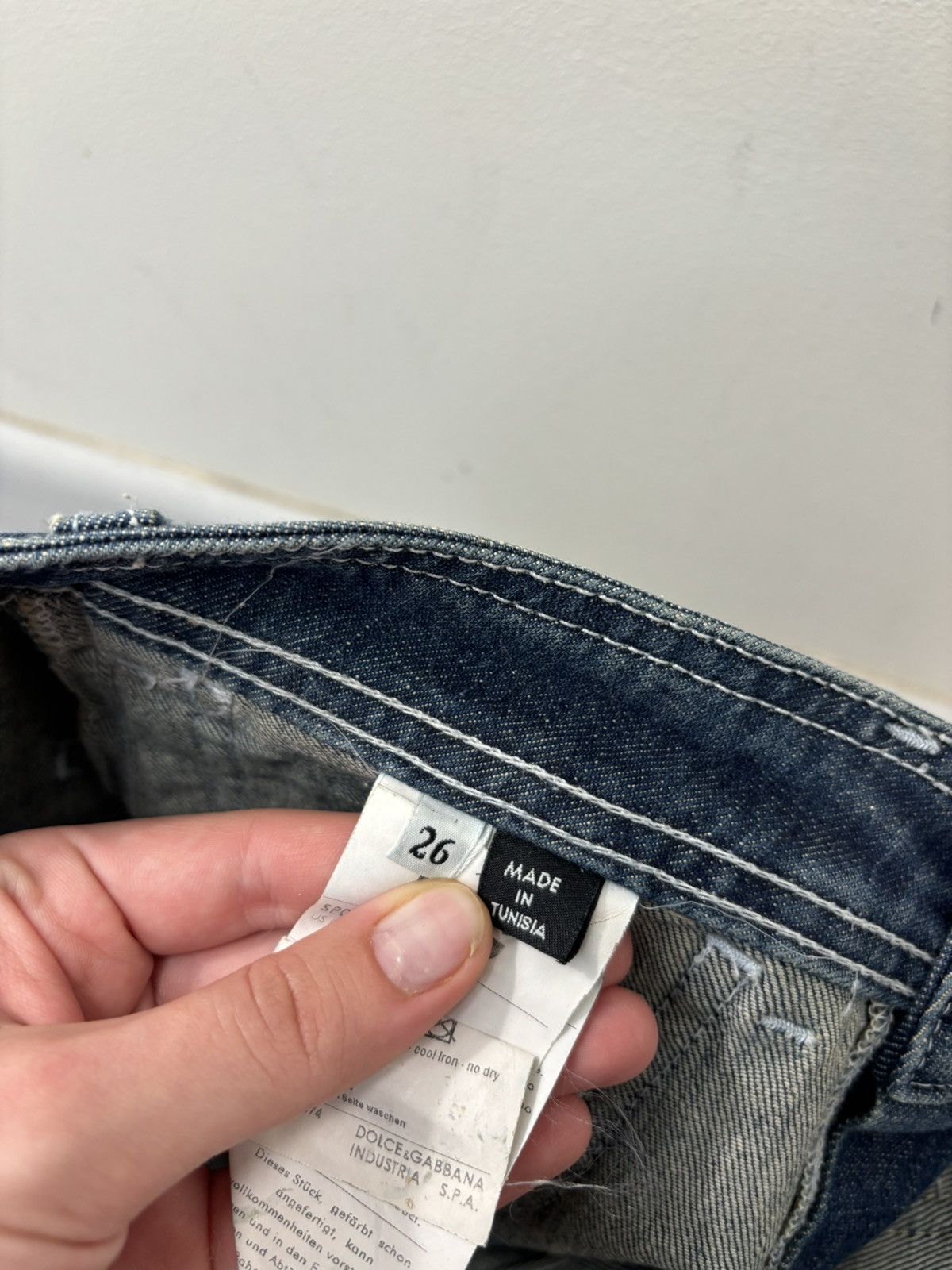 Dolce & Gabbana Vintage Dolce & Gabbana Glamour Women’s Cropped Denim Jeans Size 26" / US 2 / IT 38 - 15 Thumbnail