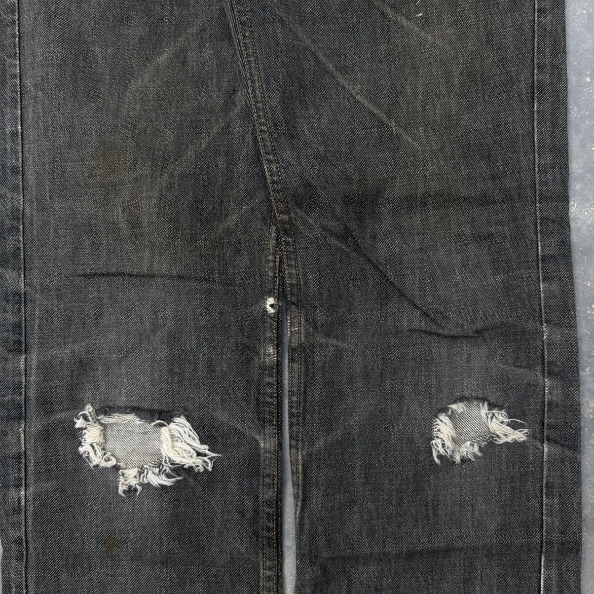 Saint Laurent Paris Saint Laurent Distressed Jeans Size US 29 - 4 Thumbnail