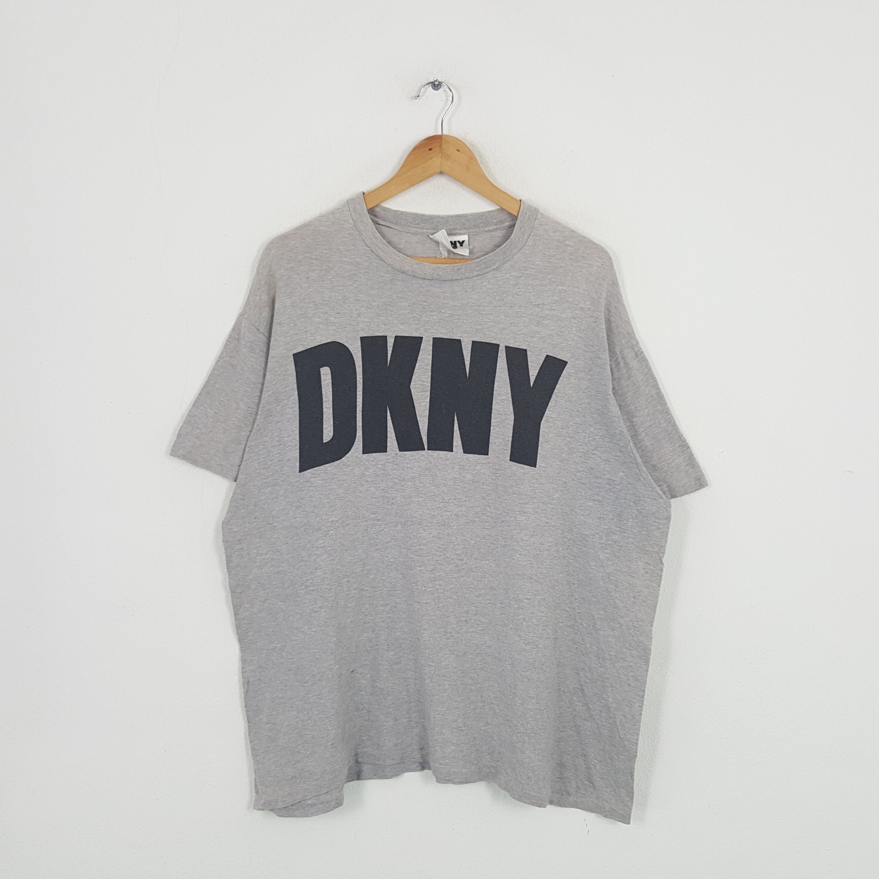 DKNY × Vintage Vintage DKNY American Brand Spellout Tshirt Size US XL / EU 56 / 4 - 1 Thumbnail